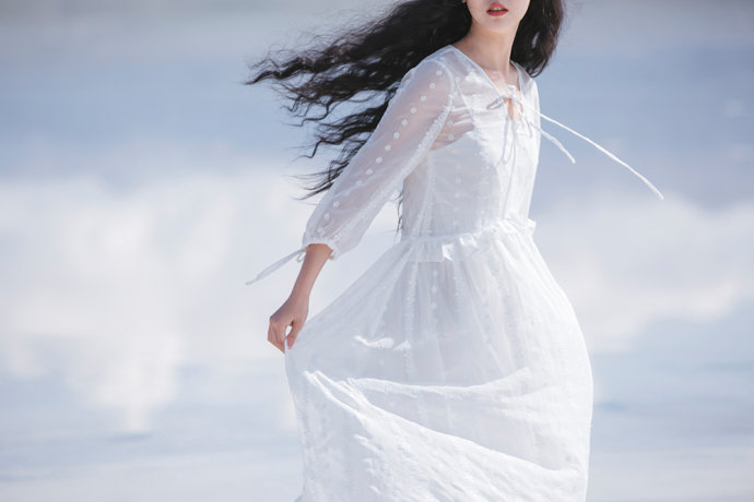 张辛苑 气质女神唯美写真图