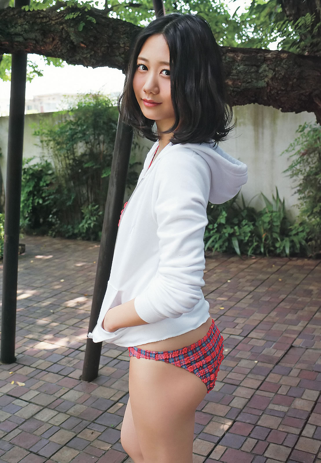 [Young Animal]高清写真图2014 No.15 16 桥本环奈 秋山美穂 松井珠理奈 二村春香 竹内舞 古畑奈和 松村香织
