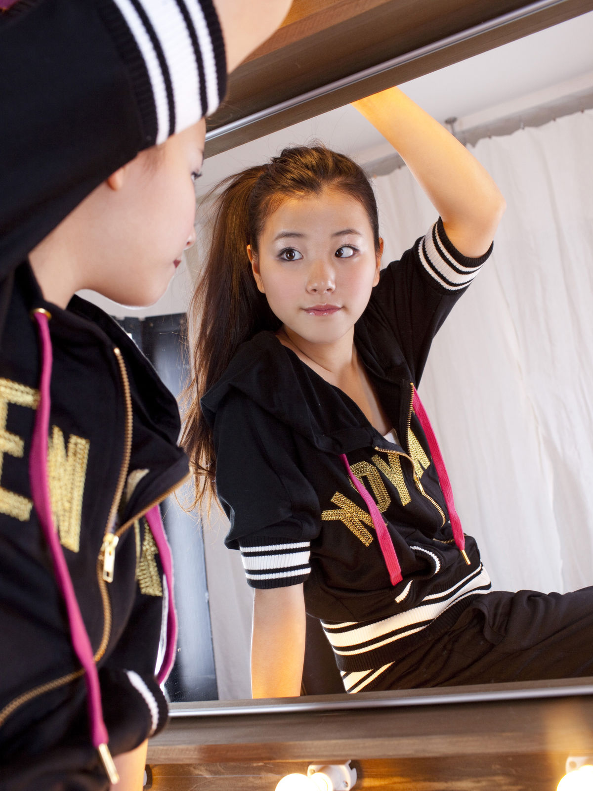 仓田瑠夏(倉田瑠夏)-《Look at Ruka》[Sabra]高清写真图套图写真图集