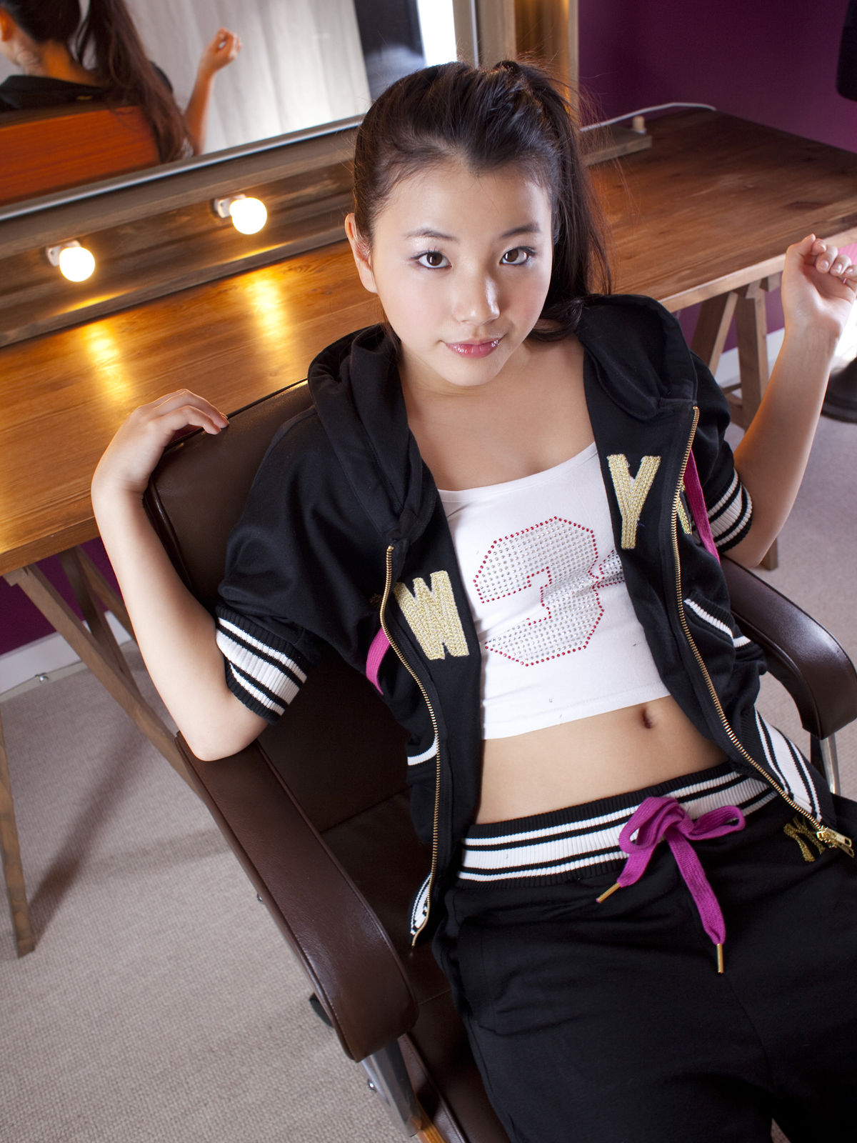 仓田瑠夏(倉田瑠夏)-《Look at Ruka》[Sabra]高清写真图套图写真图集