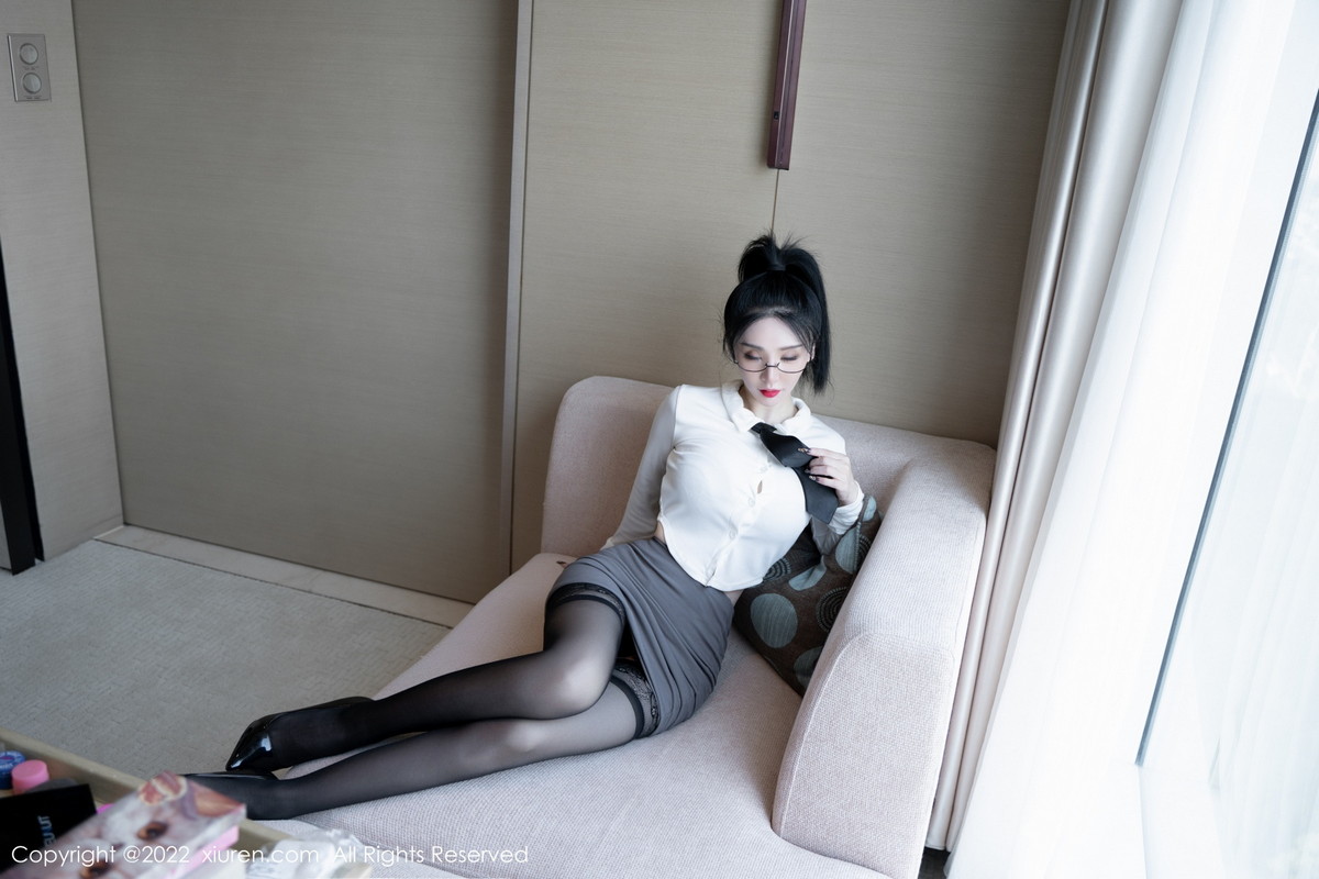 [XiuRen]高清写真图 2022.11.15 No.5856 潘娇娇 黑丝美臀