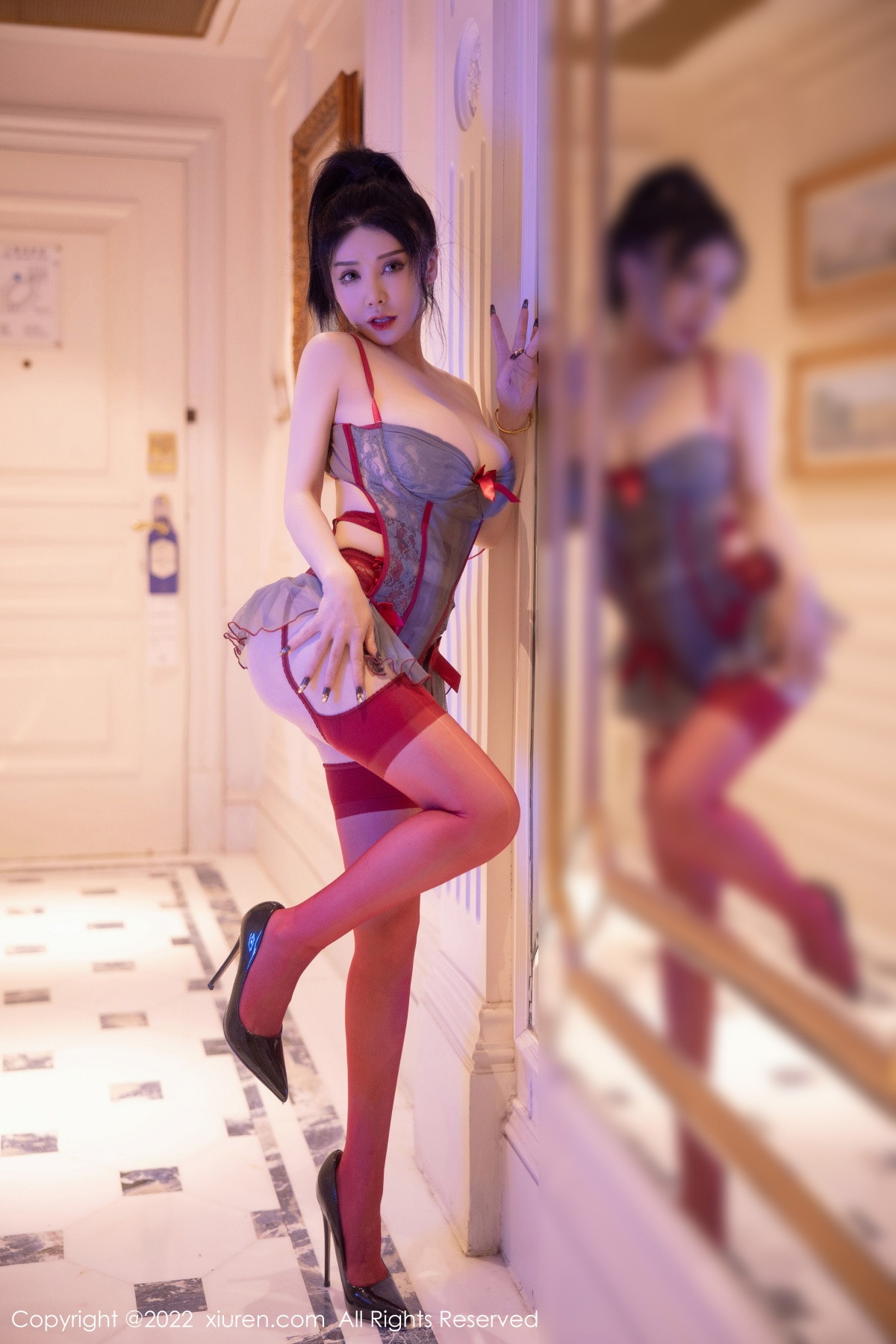 [XiuRen]高清写真图 2022.11.08 No.5818 潘娇娇 丝袜浴缸