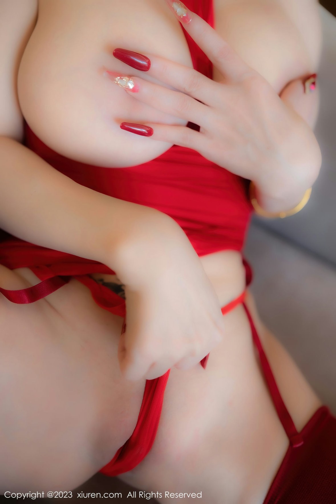 [XiuRen]高清写真图 2023.01.18 No.6151 潘娇娇 黑丝美臀