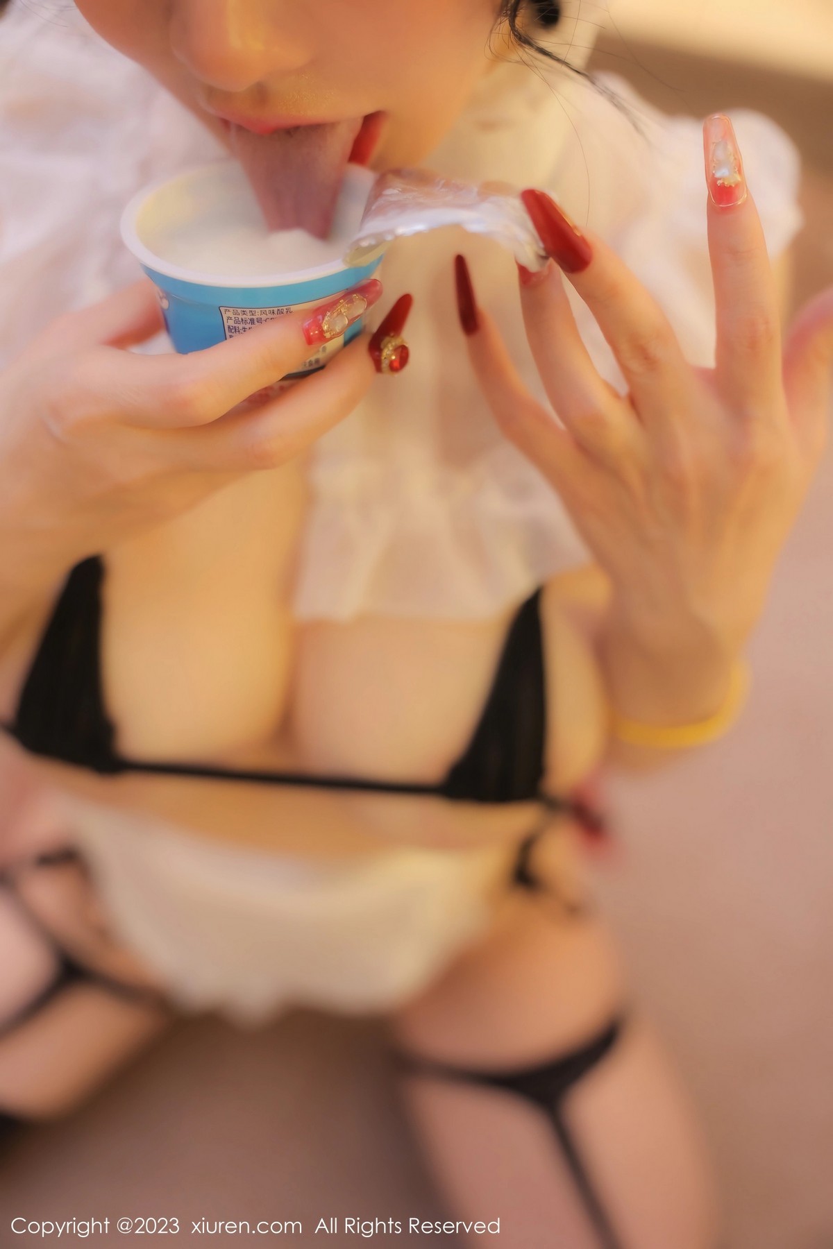 [XiuRen]高清写真图 2023.04.07 No.6535 潘娇娇 黑丝美臀