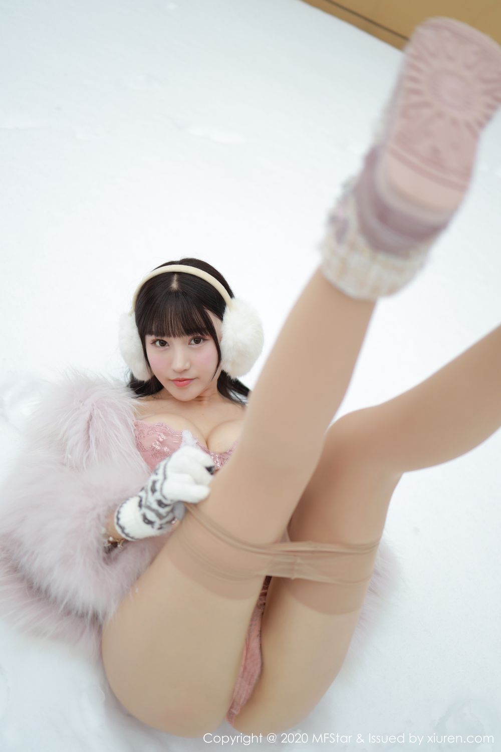 [MFStar]高清写真图 2020.02.20 VOL.271 朱可儿Flower