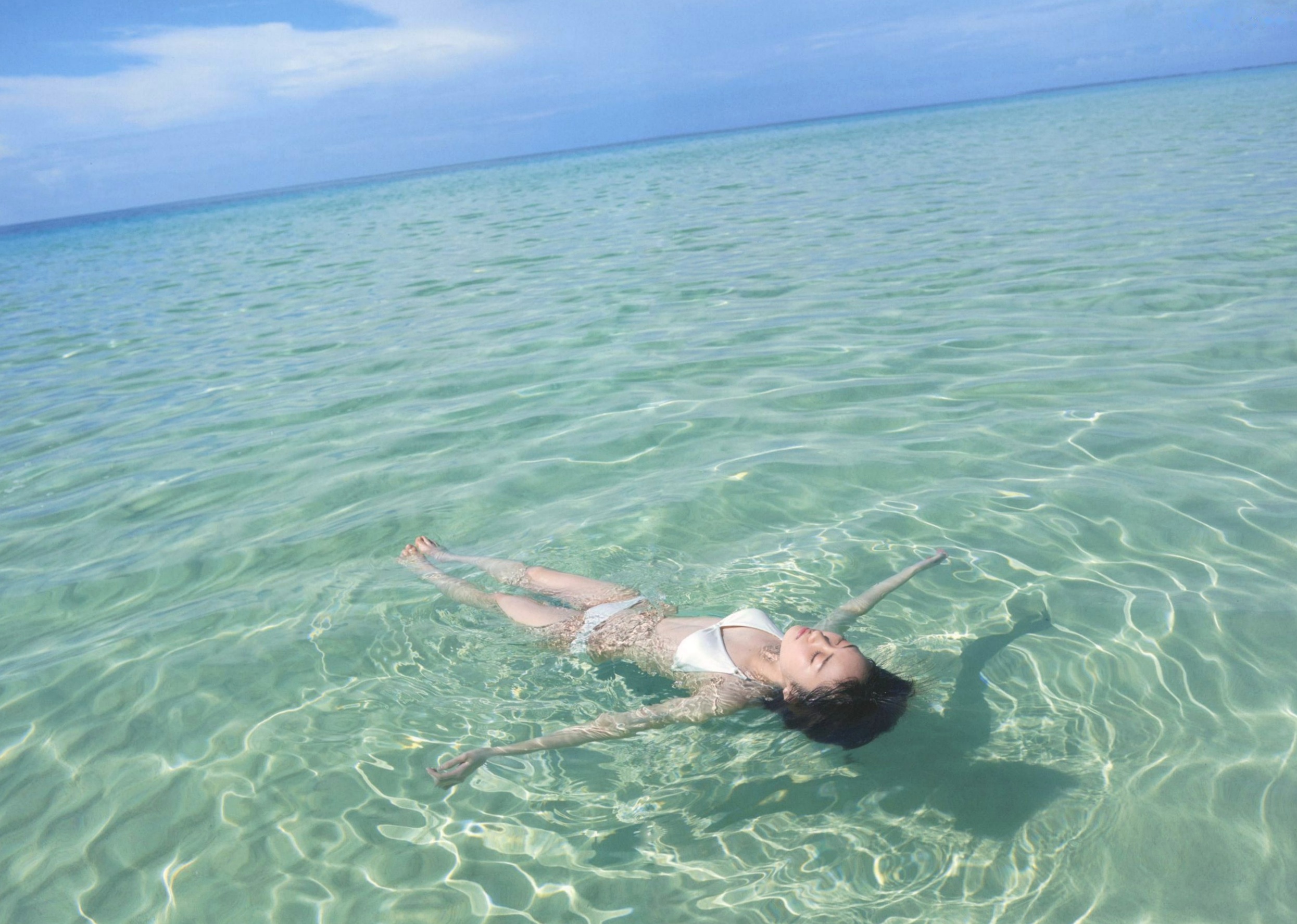 Gallery - PB写真集_工藤遥《ハルカゼ》：海滩泳池比基尼与冰雪冬日私房照 [101P]日本清纯比基尼私房照治愈系 工藤遥女神私房照_秀色女神 - image 11