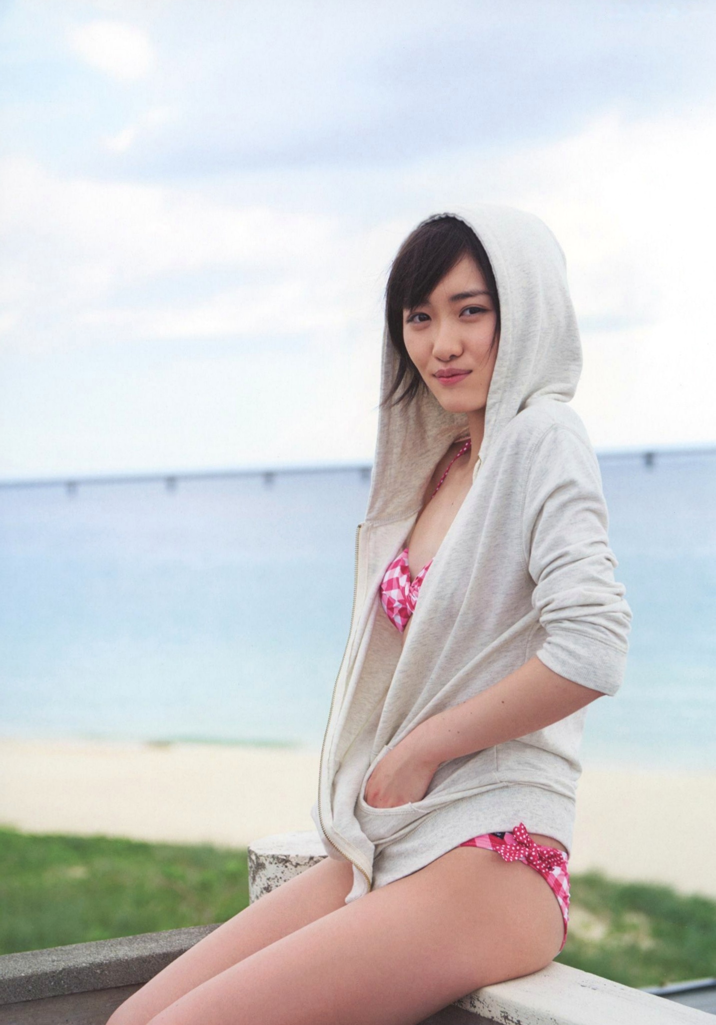 Gallery - PB写真集_工藤遥《ハルカゼ》：海滩泳池比基尼与冰雪冬日私房照 [101P]日本清纯比基尼私房照治愈系 工藤遥女神私房照_秀色女神 - image 42