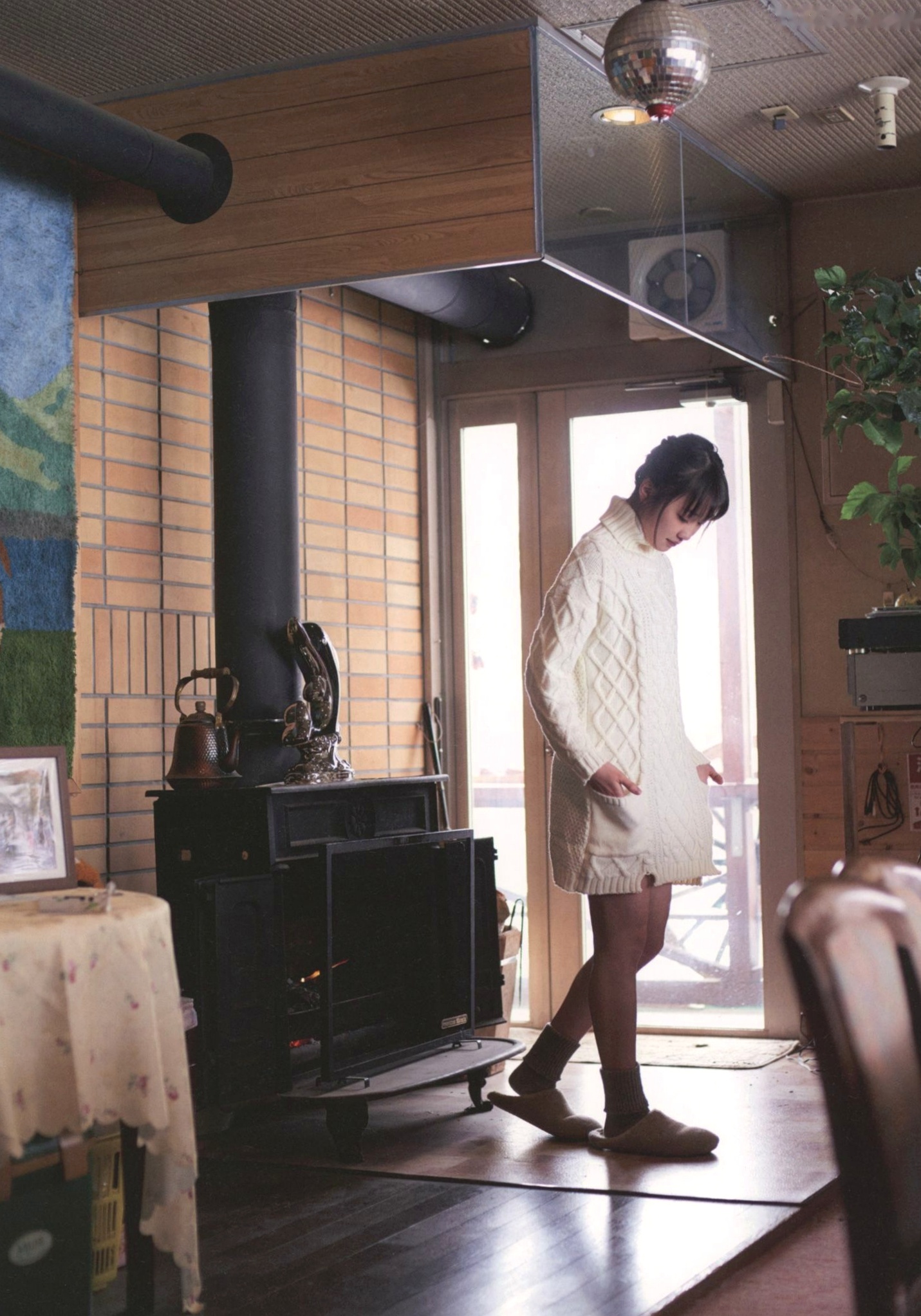 Gallery - PB写真集_工藤遥《ハルカゼ》：海滩泳池比基尼与冰雪冬日私房照 [101P]日本清纯比基尼私房照治愈系 工藤遥女神私房照_秀色女神 - image 93