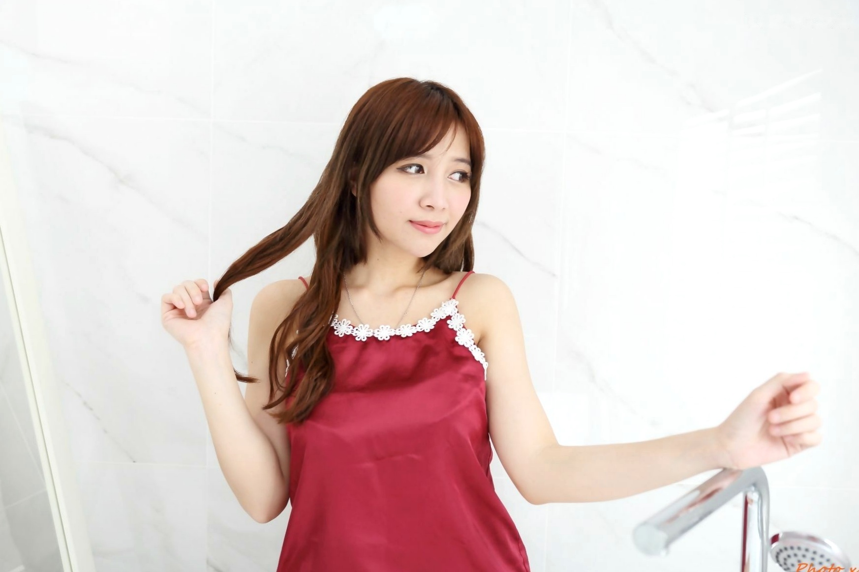 Gallery - 台湾正妹Ann圣诞女郎写真集，清纯节日套装与性感浴室私房，演绎甜美诱惑[22P]台湾清纯私房照诱惑丝袜 安妮·彤帕拉松女神私房照_秀色女神 - image 20