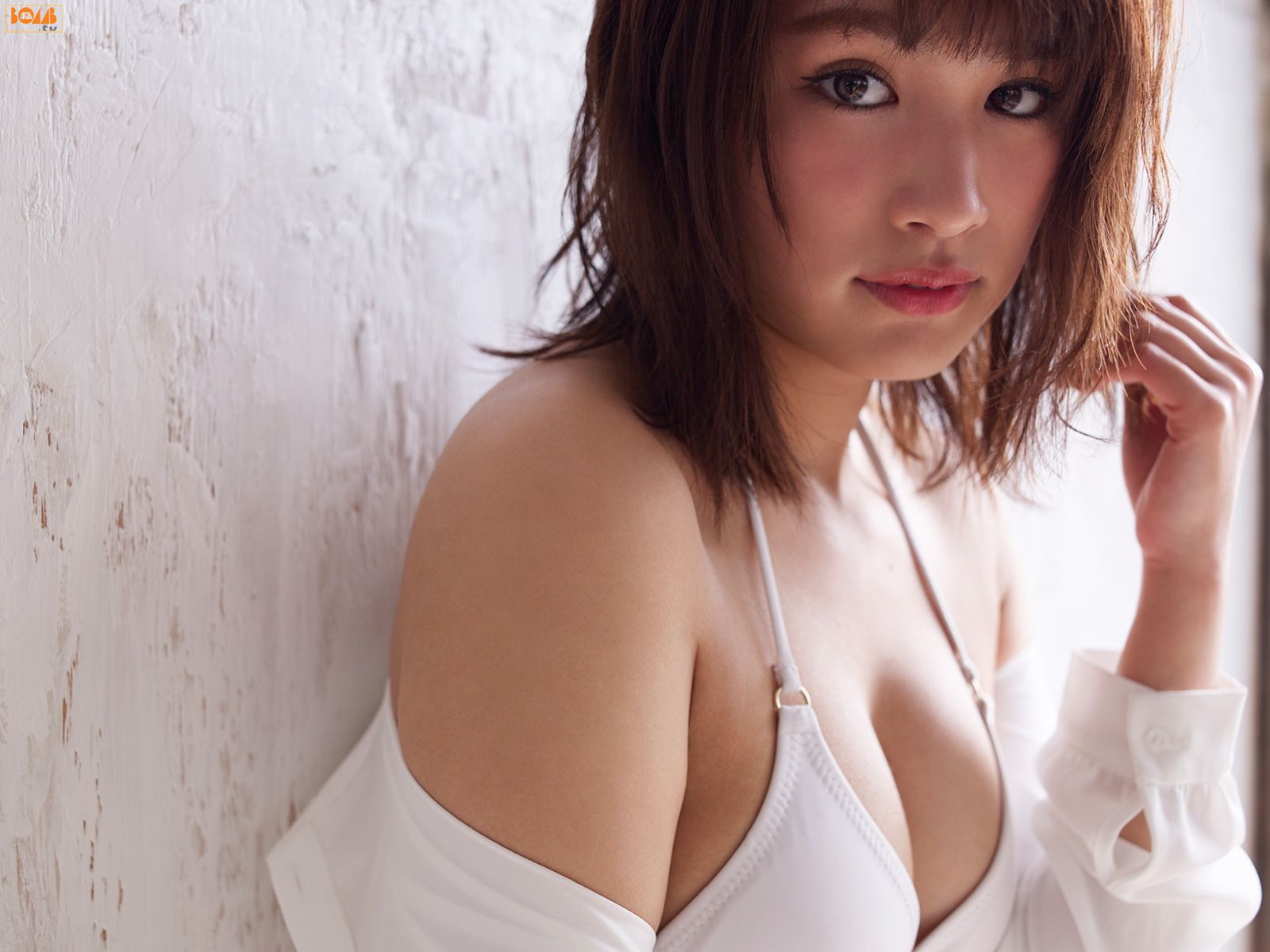 久松郁实- [BOMB.tv]高清写真图 2016年05月号 GRAVURE Channel