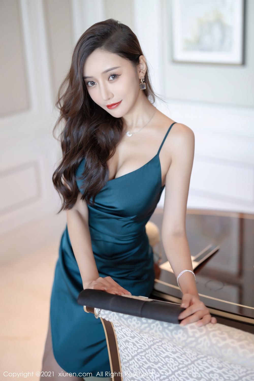 [XiuRen]高清写真图 2021.09.23 No.3986 王馨瑶yanni
