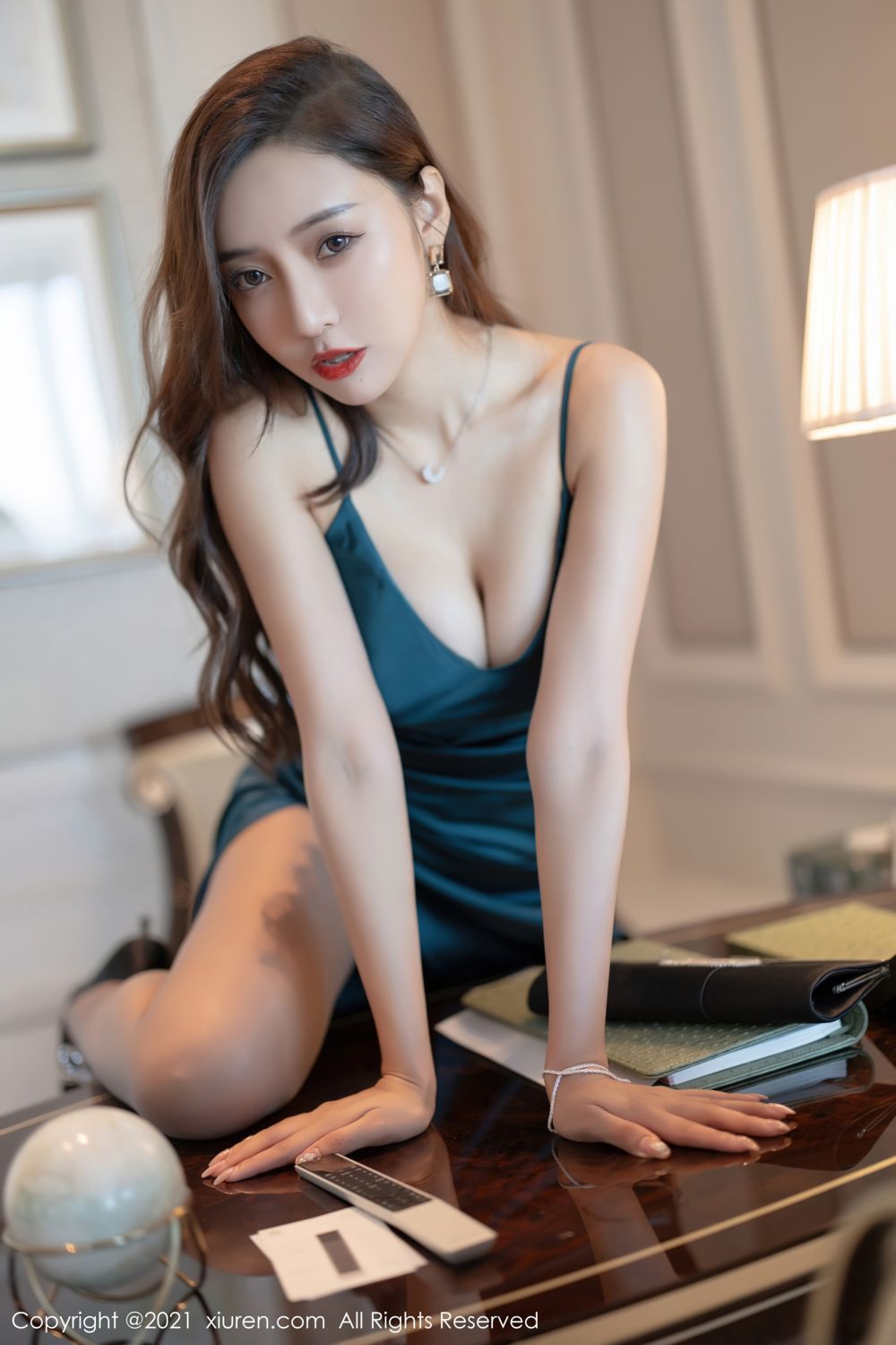 [XiuRen]高清写真图 2021.09.23 No.3986 王馨瑶yanni