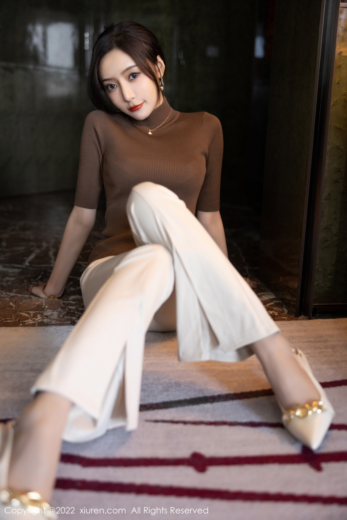 [XiuRen]高清写真图 2022.12.09 No.5978 王馨瑶yanni 时尚美腿