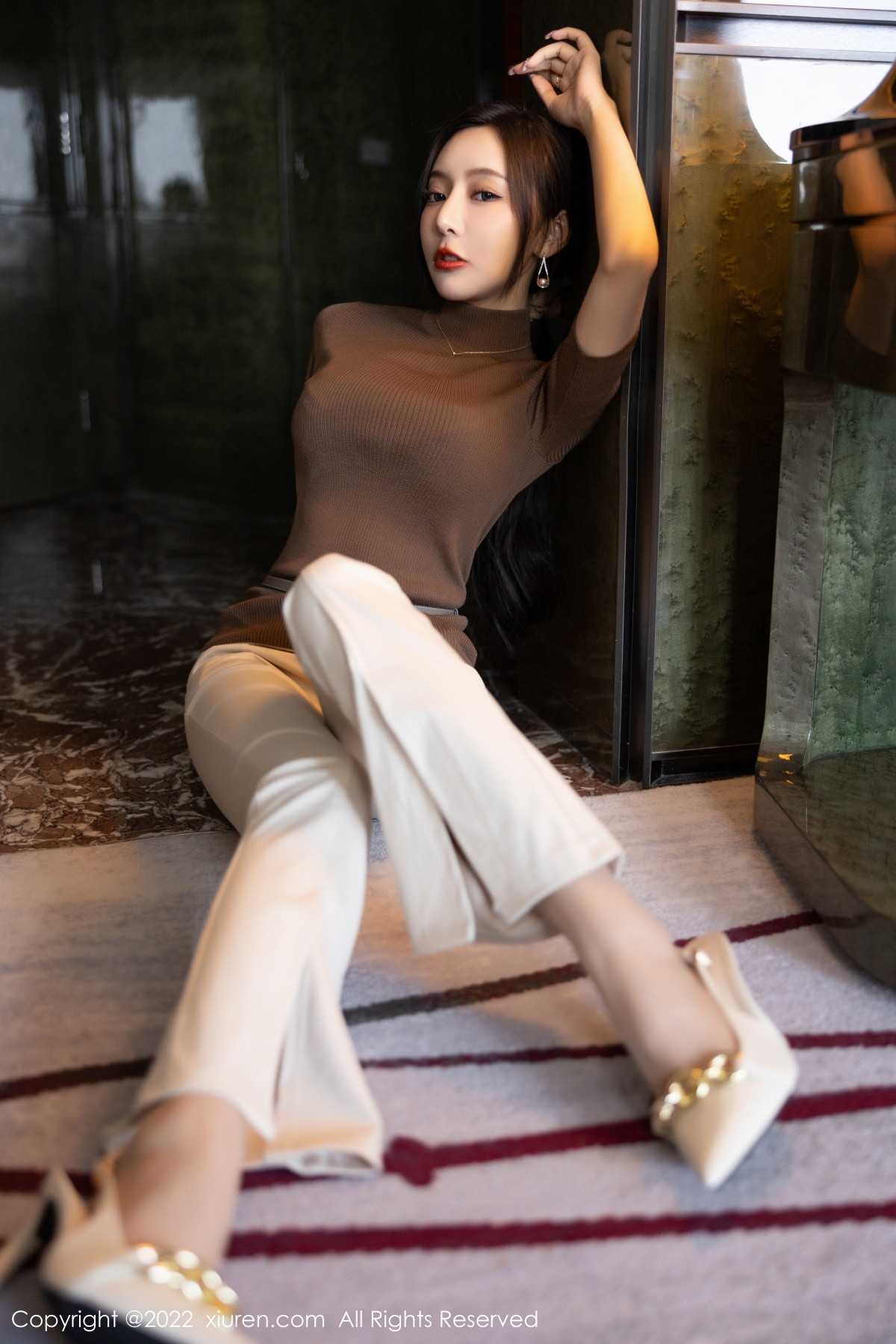 [XiuRen]高清写真图 2022.12.09 No.5978 王馨瑶yanni 时尚美腿