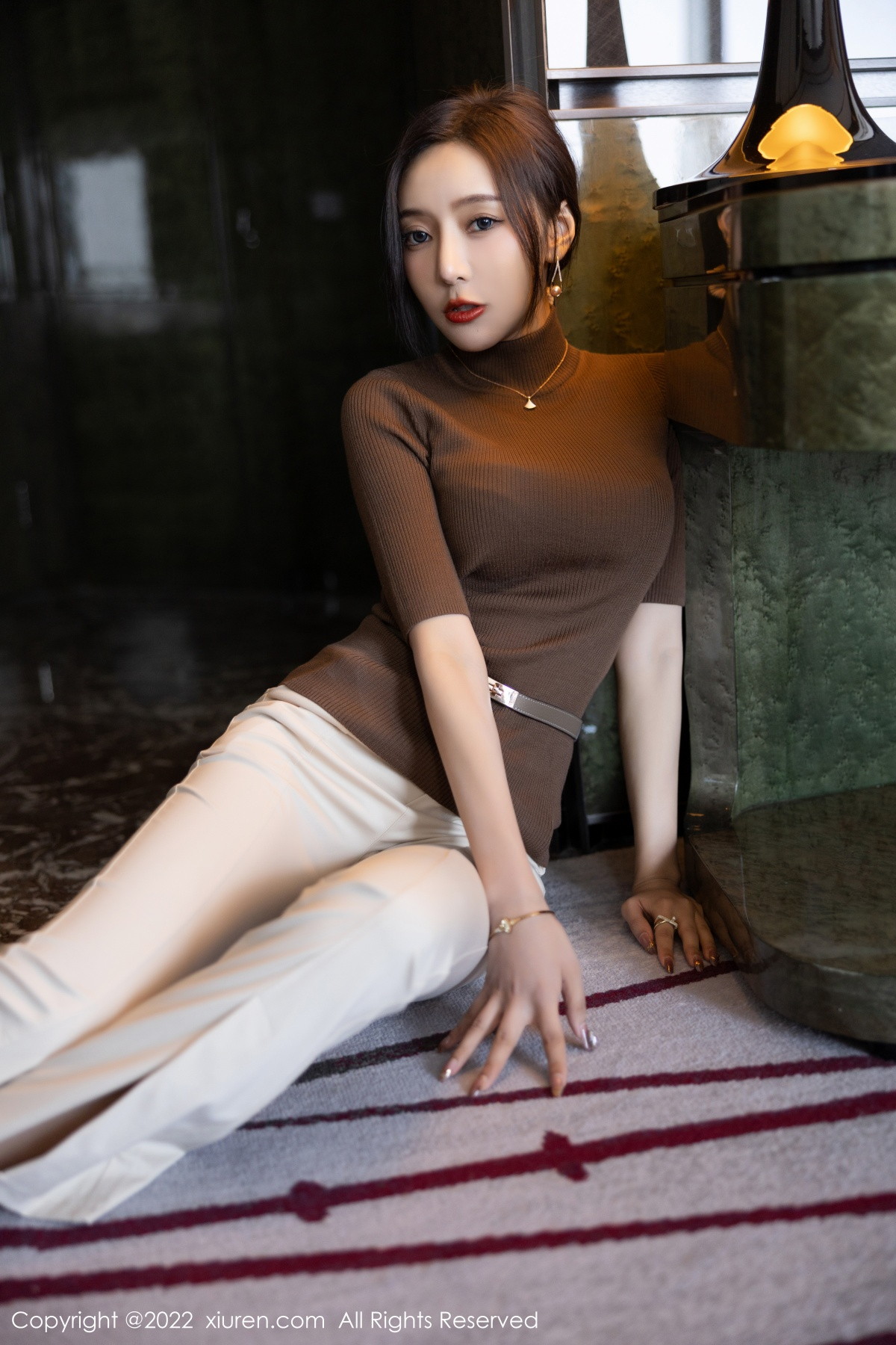[XiuRen]高清写真图 2022.12.09 No.5978 王馨瑶yanni 时尚美腿