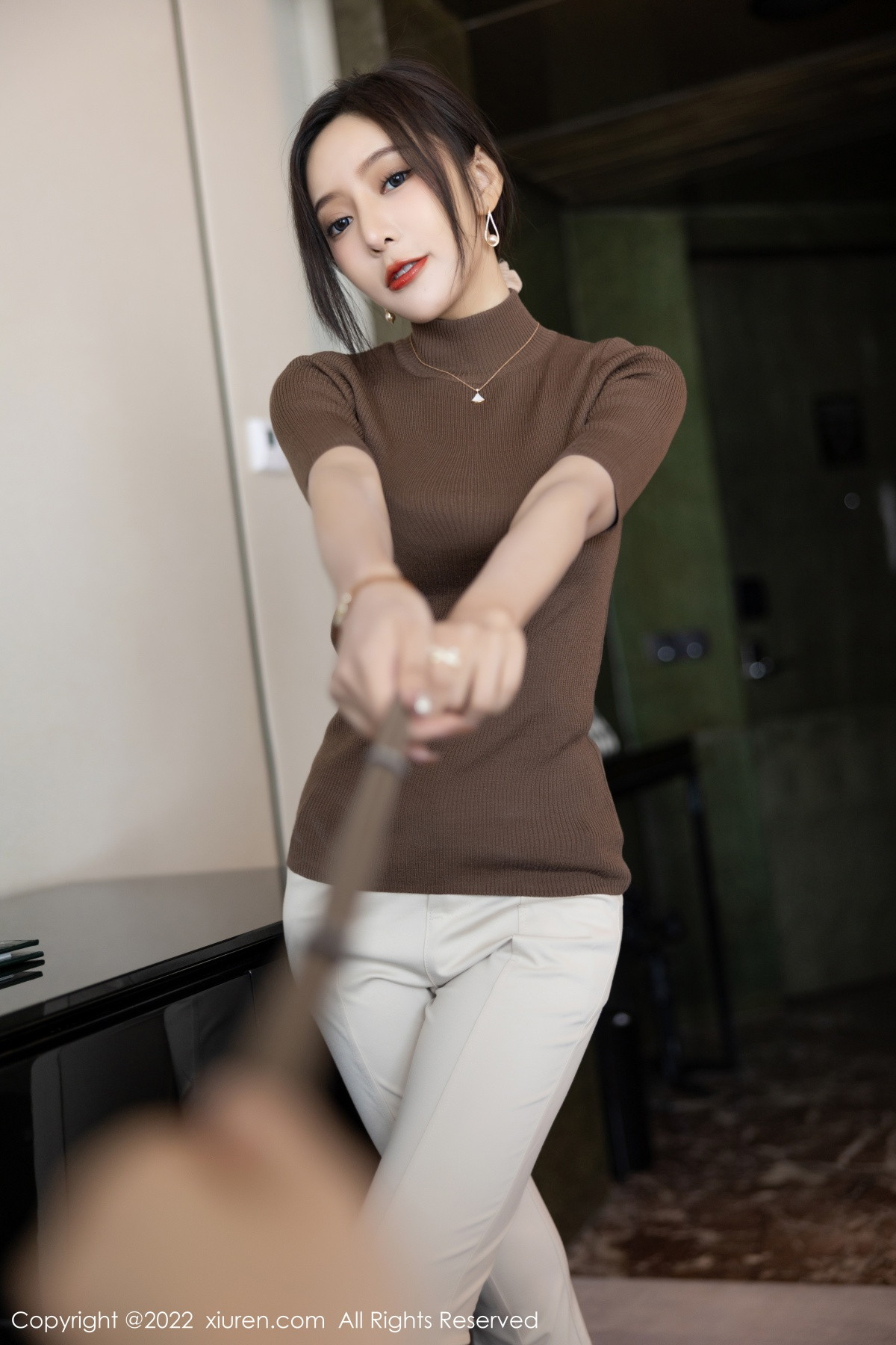 [XiuRen]高清写真图 2022.12.09 No.5978 王馨瑶yanni 时尚美腿