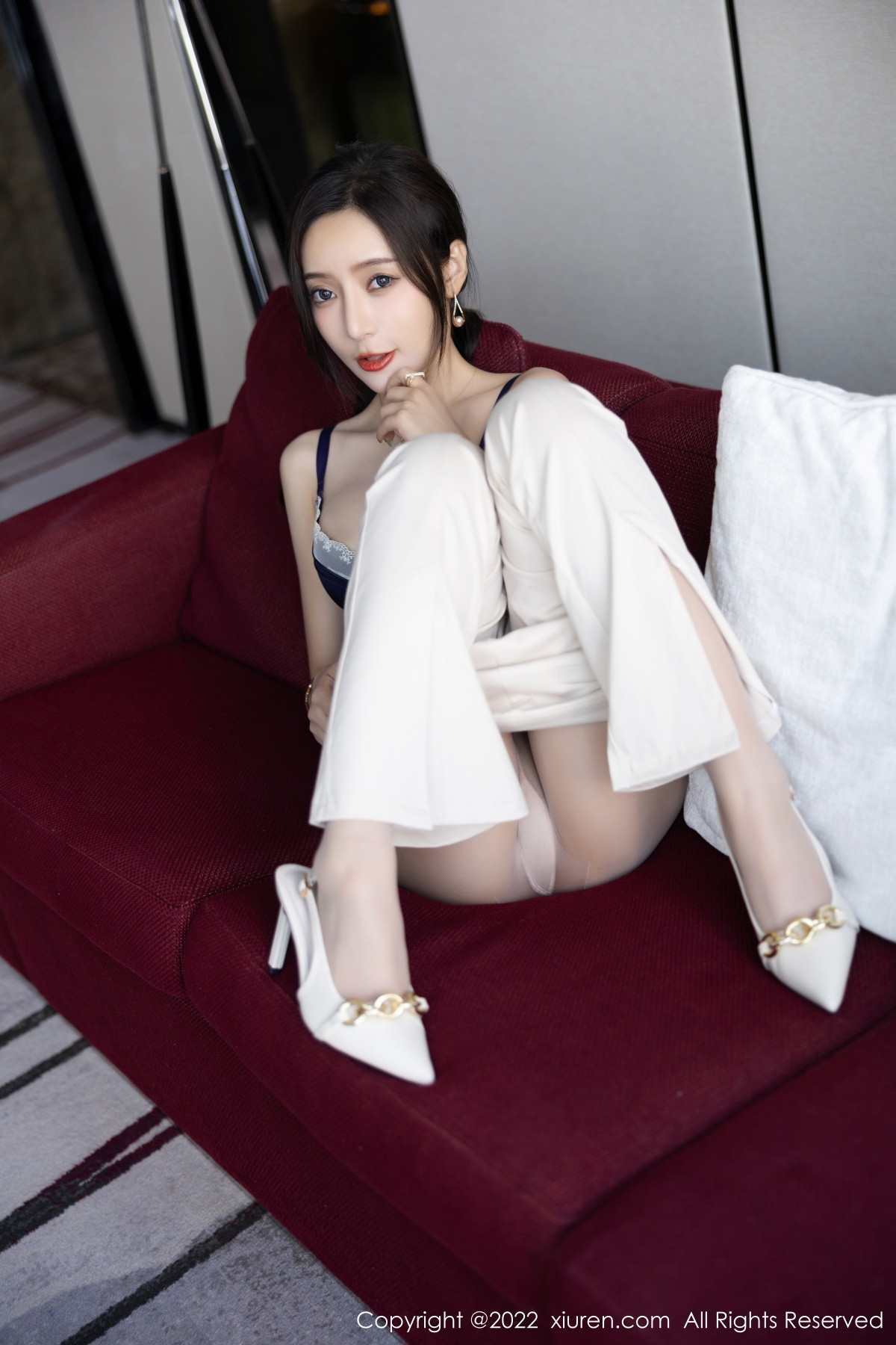 [XiuRen]高清写真图 2022.12.09 No.5978 王馨瑶yanni 时尚美腿