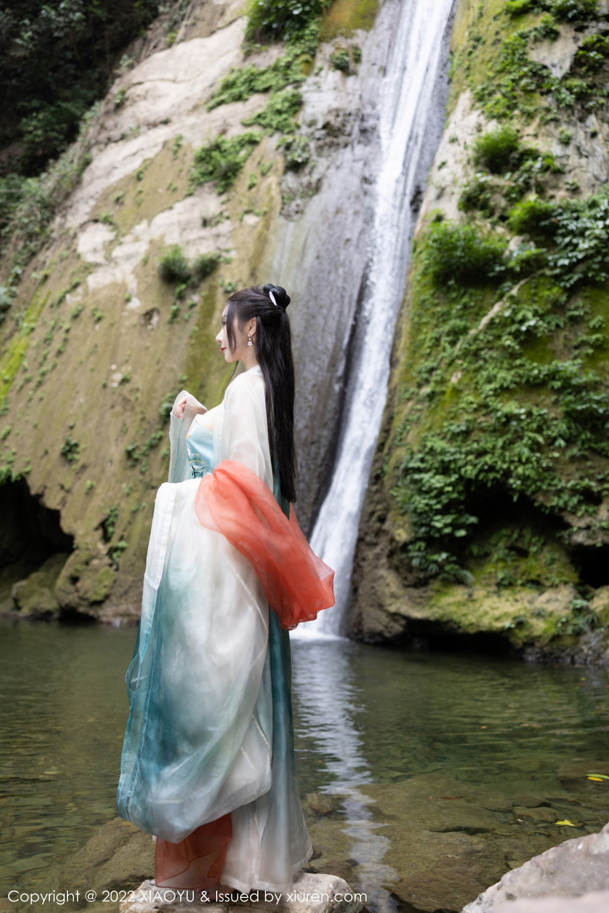 [XIAOYU]高清写真图 2022.10.25 VOL.889 王馨瑶yanni 杭州旅拍