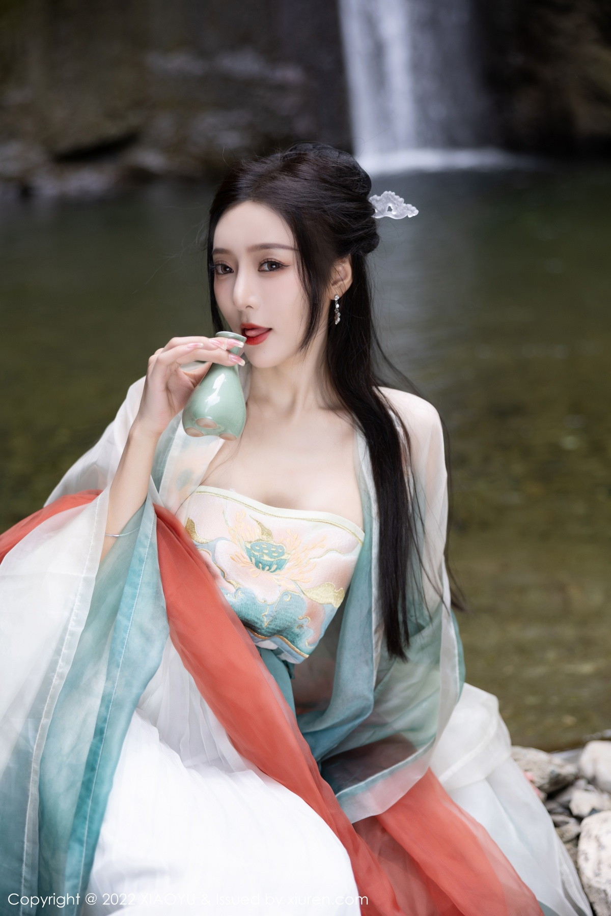 [XIAOYU]高清写真图 2022.10.25 VOL.889 王馨瑶yanni 杭州旅拍