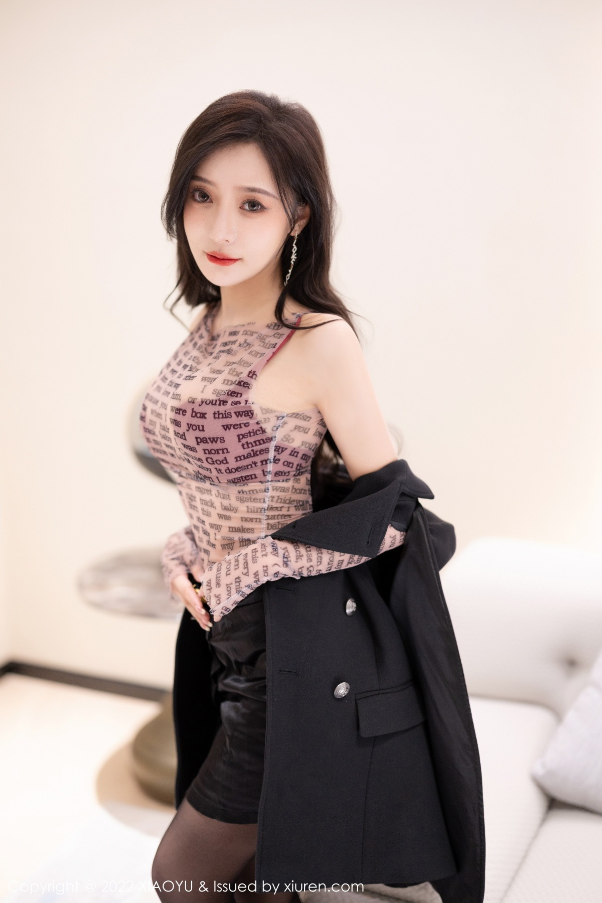 [XIAOYU]高清写真图 2022.12.01 VOL.916 王馨瑶yanni 黑丝美腿