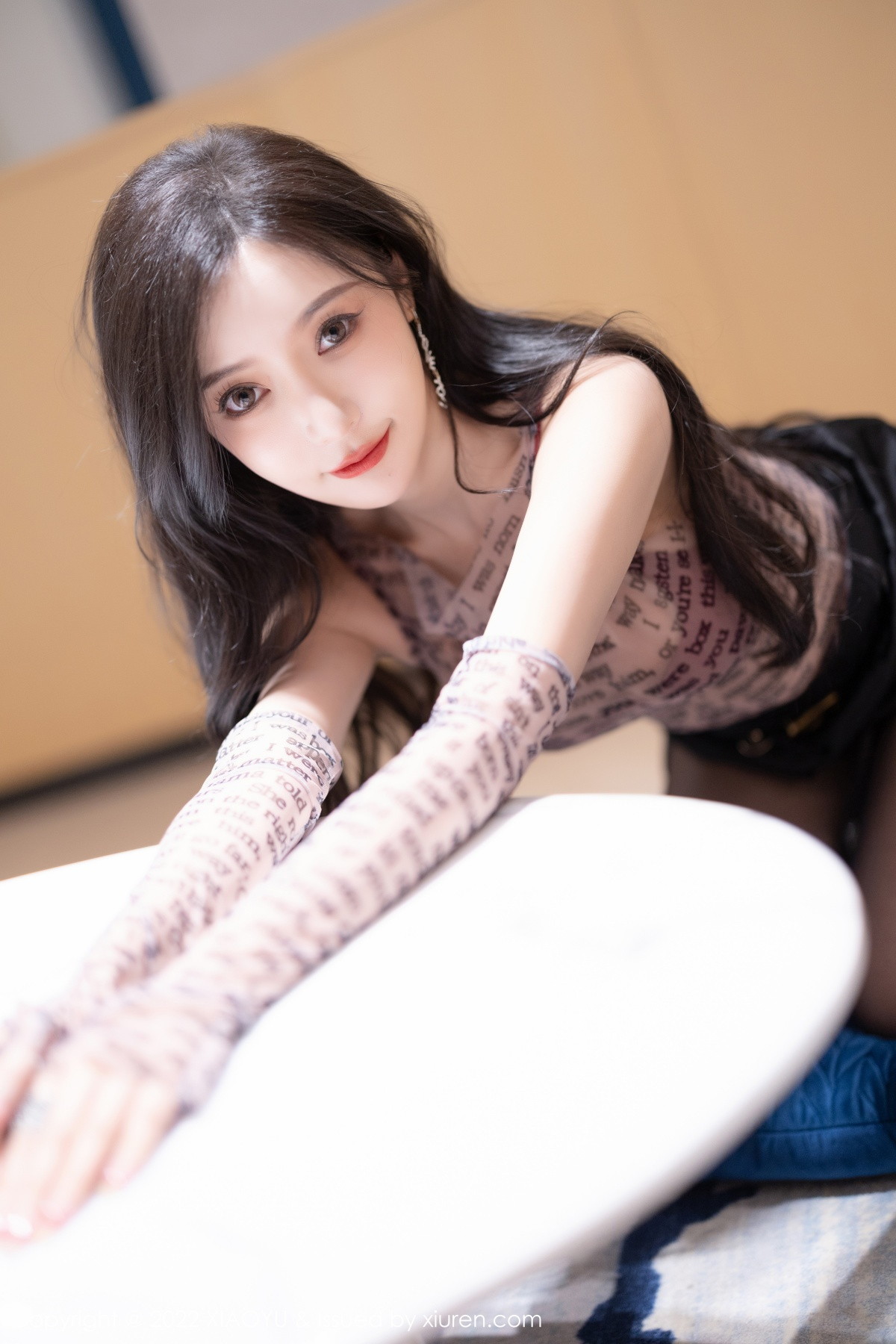 [XIAOYU]高清写真图 2022.12.01 VOL.916 王馨瑶yanni 黑丝美腿