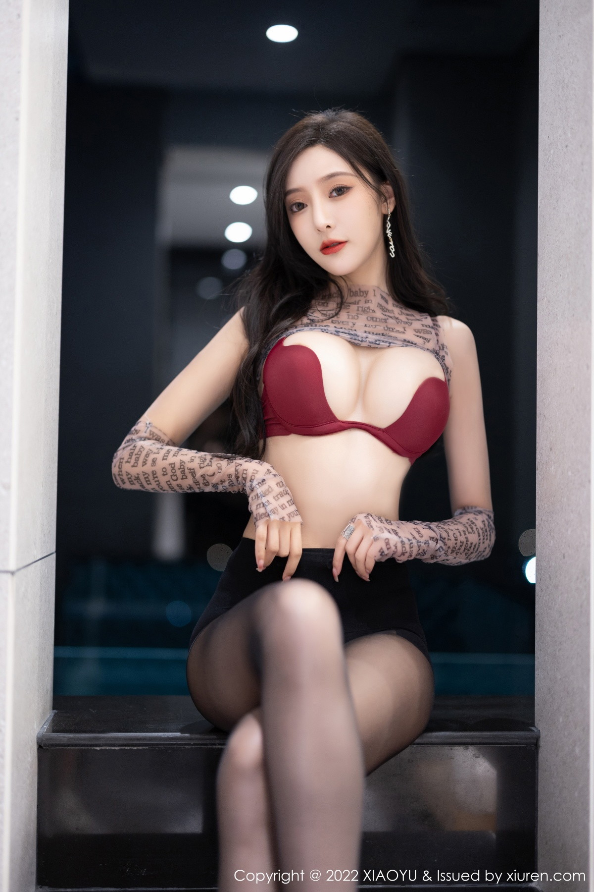 [XIAOYU]高清写真图 2022.12.01 VOL.916 王馨瑶yanni 黑丝美腿