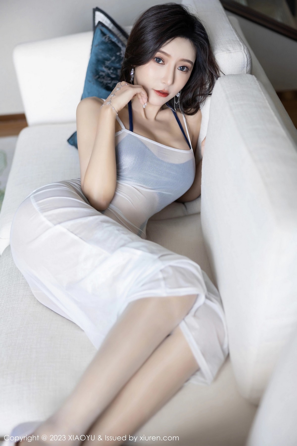 [XIAOYU]高清写真图 2023.06.19 VOL.1052 王馨瑶yanni 长裙美腿