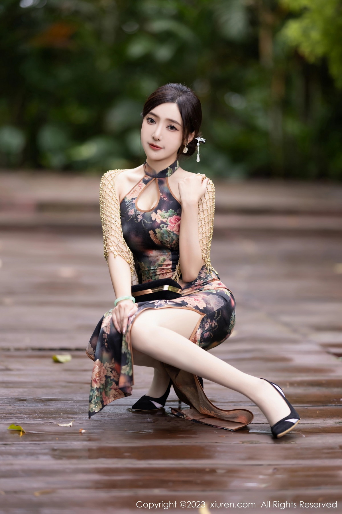 [XiuRen]高清写真图 2023.10.11 No.7495 王馨瑶yanni 美腿旗袍