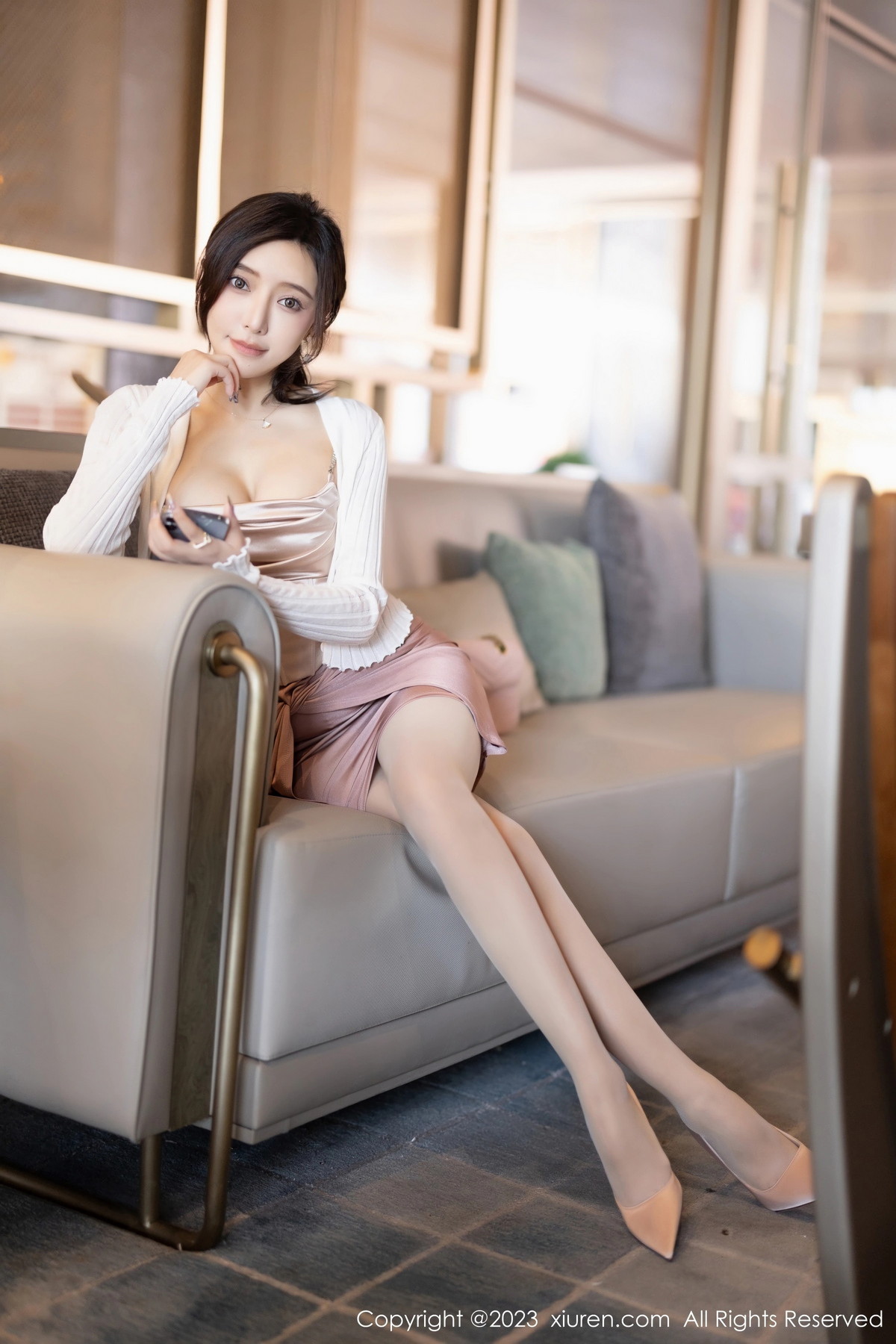 [XiuRen]高清写真图 2023.11.09 No.7640 王馨瑶yanni 时尚美腿