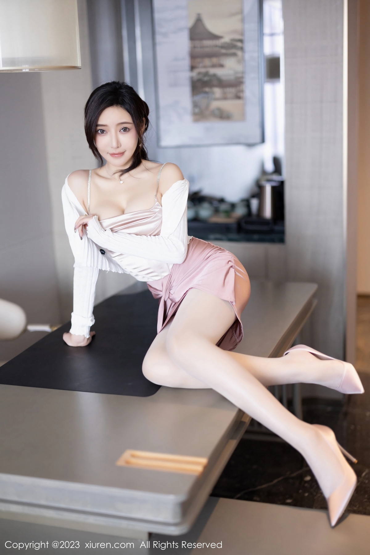 [XiuRen]高清写真图 2023.11.09 No.7640 王馨瑶yanni 时尚美腿