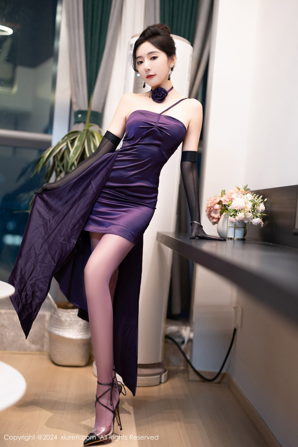 [XiuRen]高清写真图 2024.06.13 No.8698 王馨瑶yanni 丝袜美腿