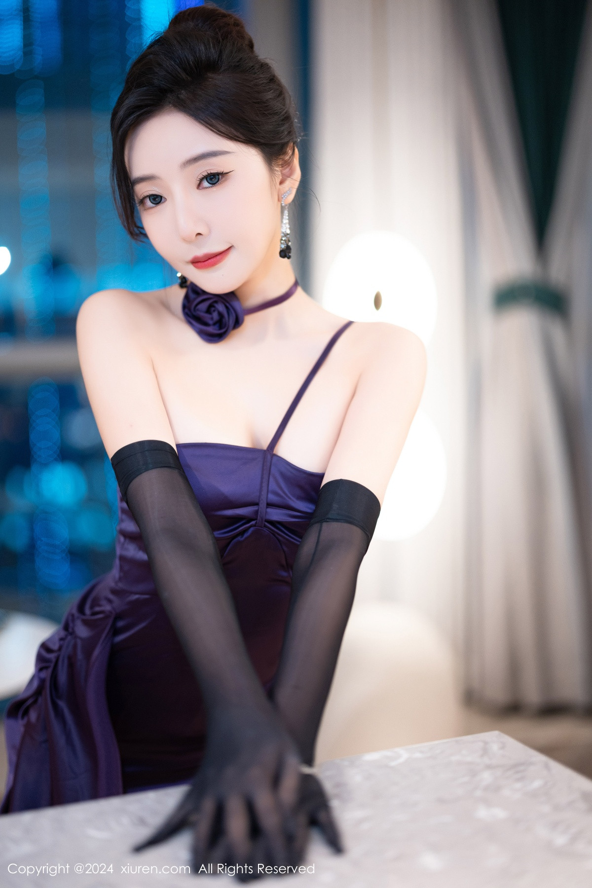 [XiuRen]高清写真图 2024.06.13 No.8698 王馨瑶yanni 丝袜美腿