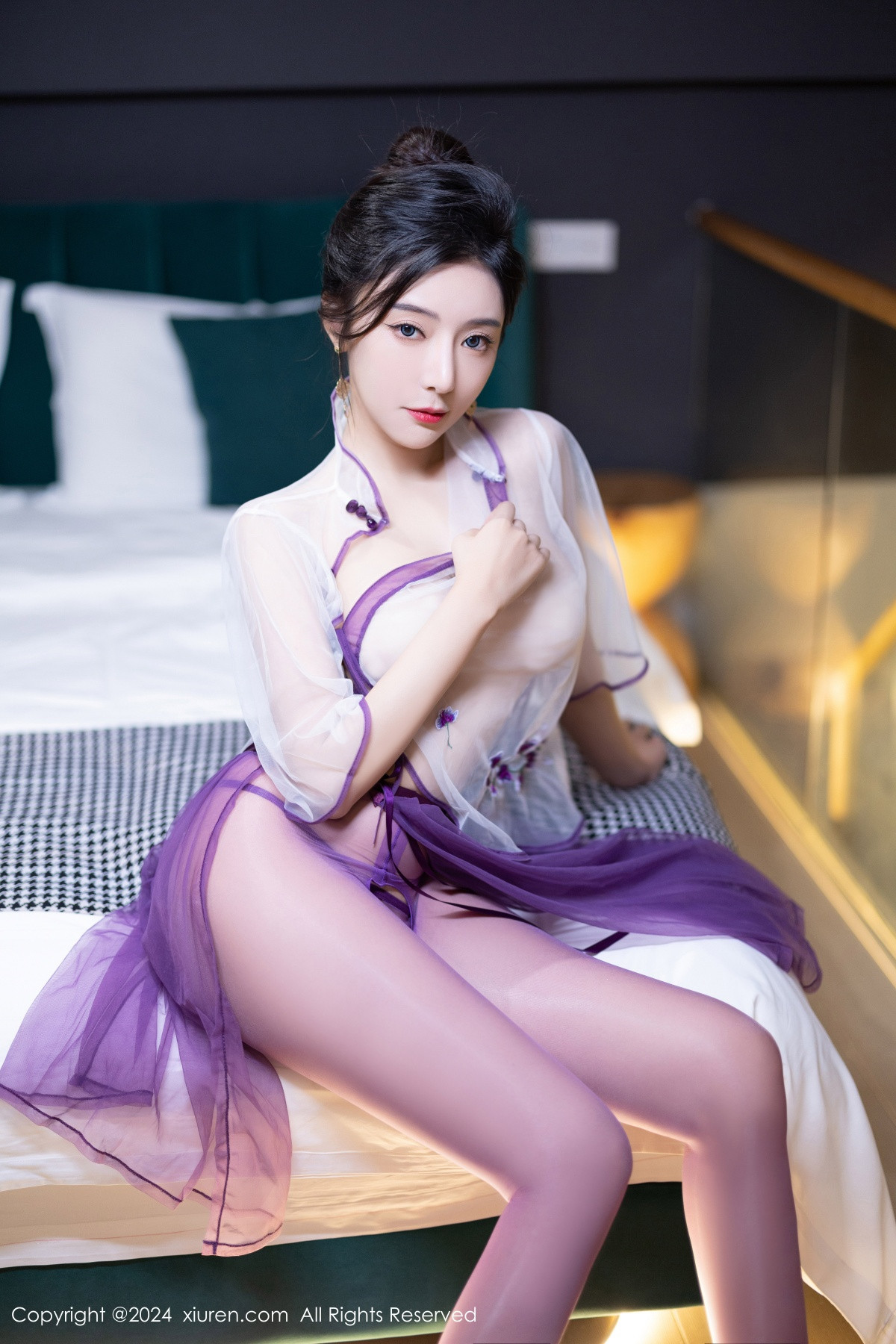 [XiuRen]高清写真图 2024.06.13 No.8698 王馨瑶yanni 丝袜美腿