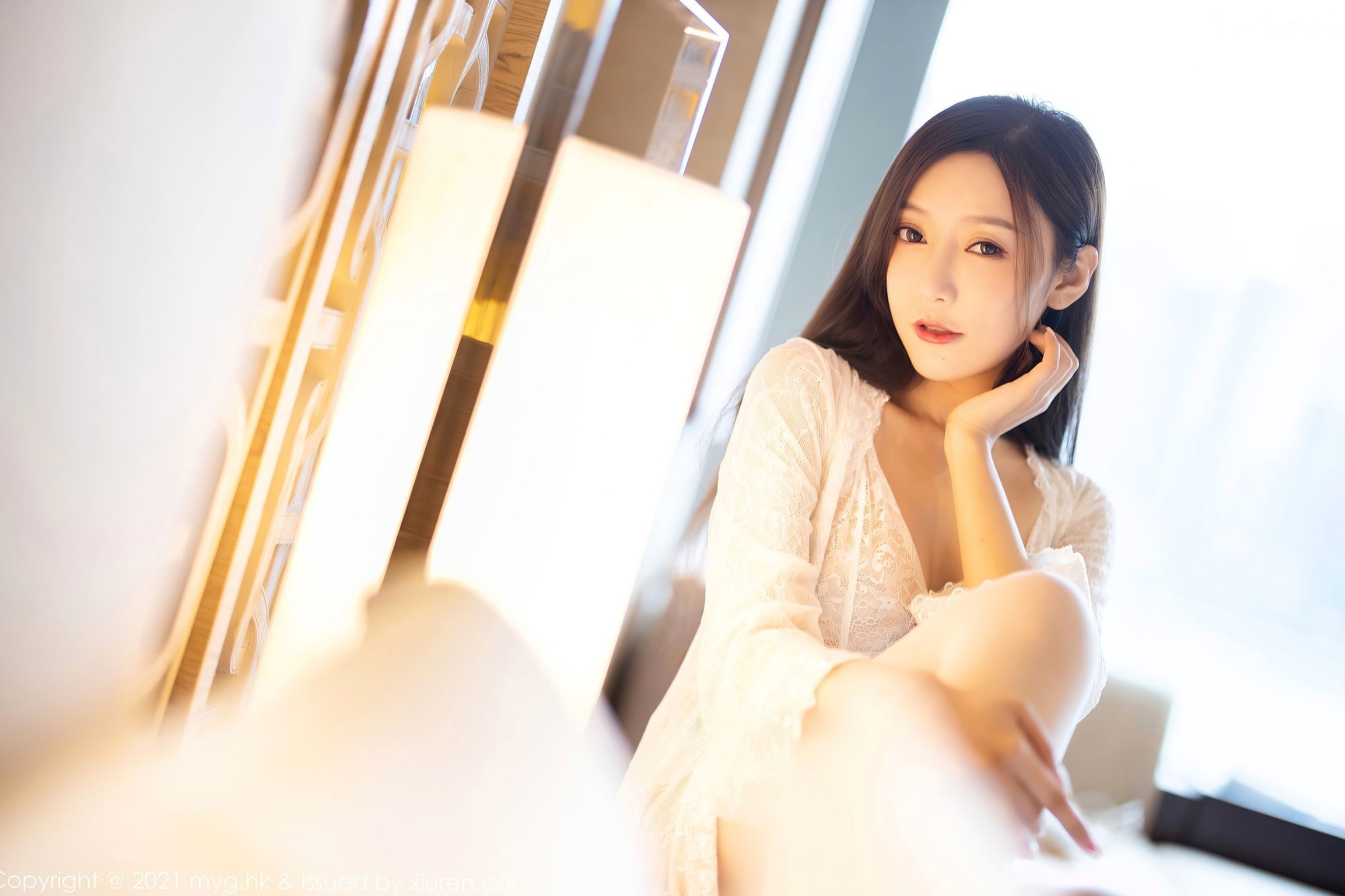 Gallery - MyGirl美媛馆：王馨瑶Yanni酒店私房旅拍，纯白蕾丝镂空吊带裙搭配白丝诱惑，演绎高级纯欲女神，江浙沪旅拍主题大尺度写真。美媛馆性感丝袜私房照女神 王馨瑶女神私房照_秀色女神 - image 12