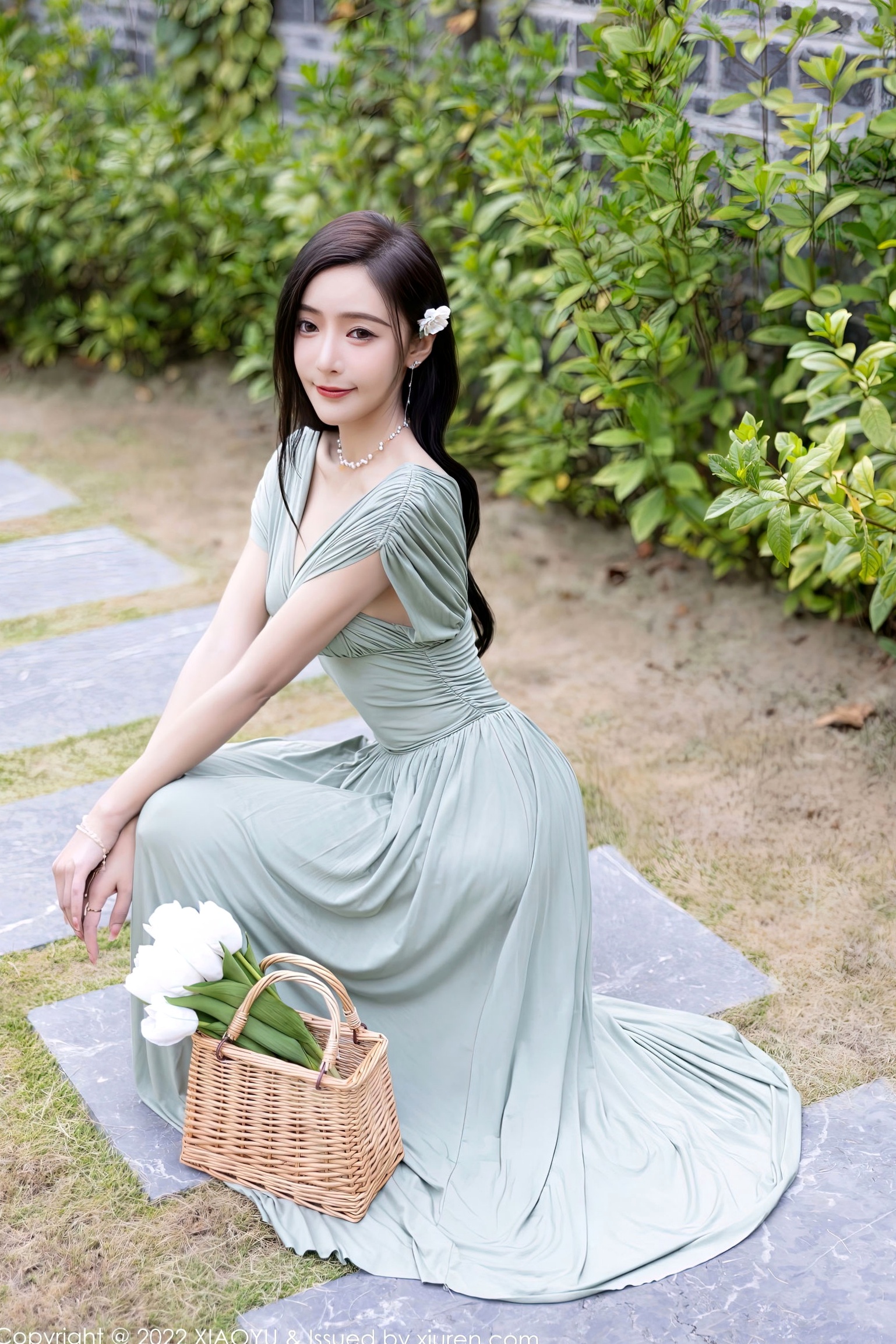 Gallery - XiaoYu语画界 - Painting World -896-王馨瑶Yanni-杭州旅拍灰绿色连衣裙与清新白色比基尼-室内优雅与池畔诱惑语画界 - Painting World 性感气质比基尼私房照女神 王馨瑶女神私房照_秀色女神 - image 5