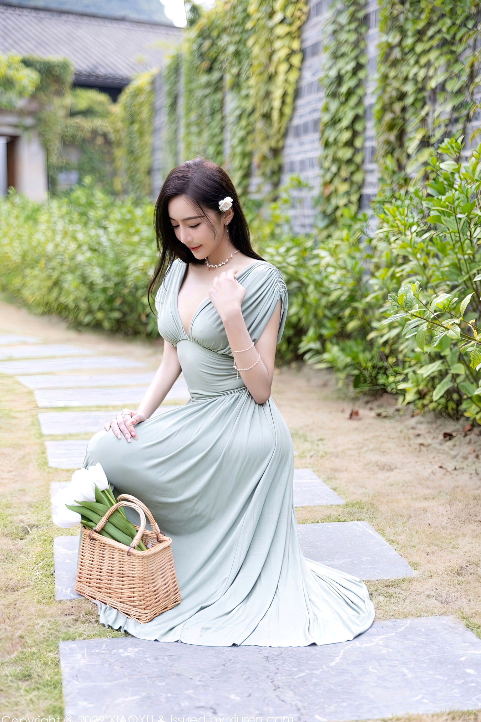 Gallery - XiaoYu语画界 - Painting World -896-王馨瑶Yanni-杭州旅拍灰绿色连衣裙与清新白色比基尼-室内优雅与池畔诱惑语画界 - Painting World 性感气质比基尼私房照女神 王馨瑶女神私房照_秀色女神 - image 6