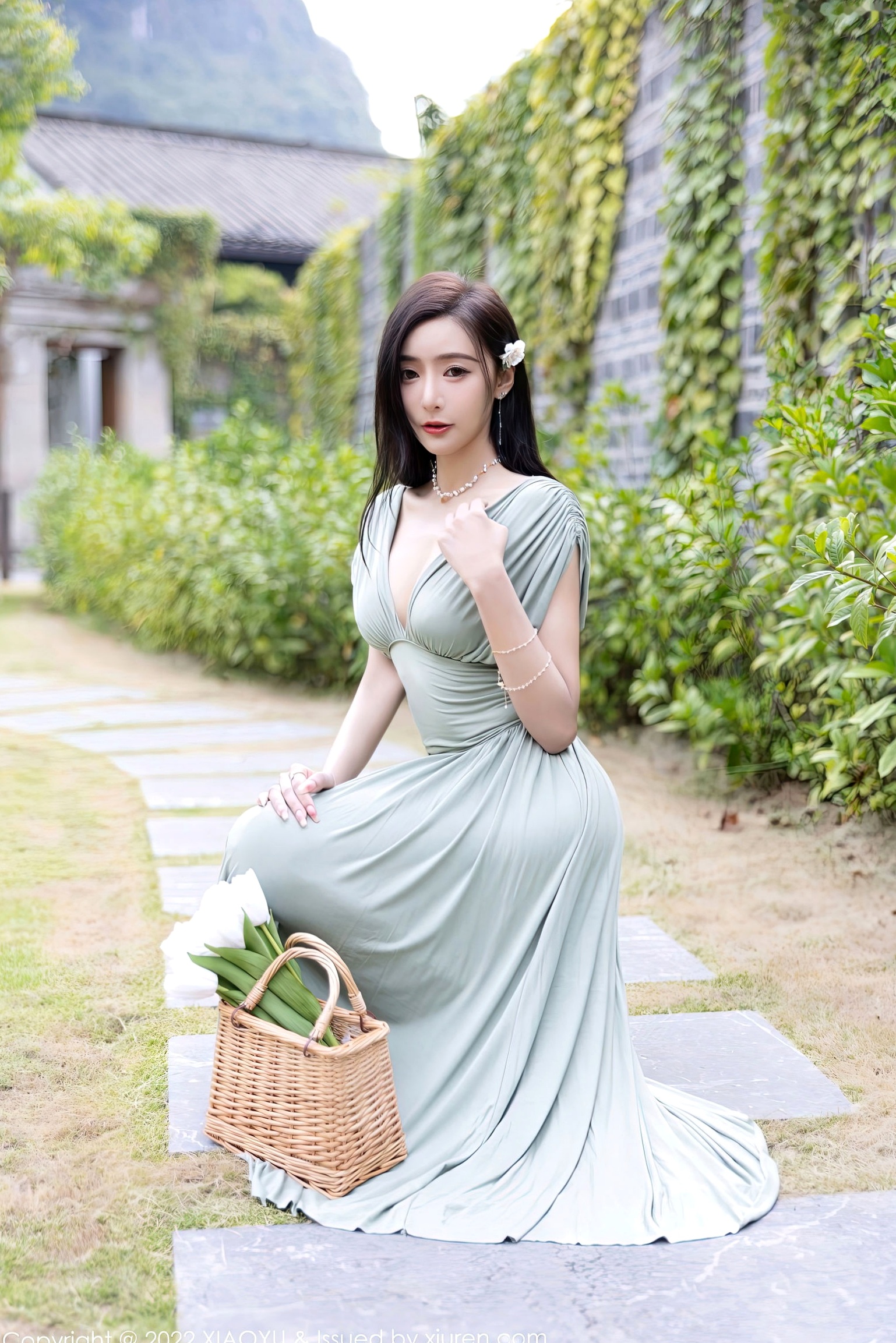 Gallery - XiaoYu语画界 - Painting World -896-王馨瑶Yanni-杭州旅拍灰绿色连衣裙与清新白色比基尼-室内优雅与池畔诱惑语画界 - Painting World 性感气质比基尼私房照女神 王馨瑶女神私房照_秀色女神 - image 7