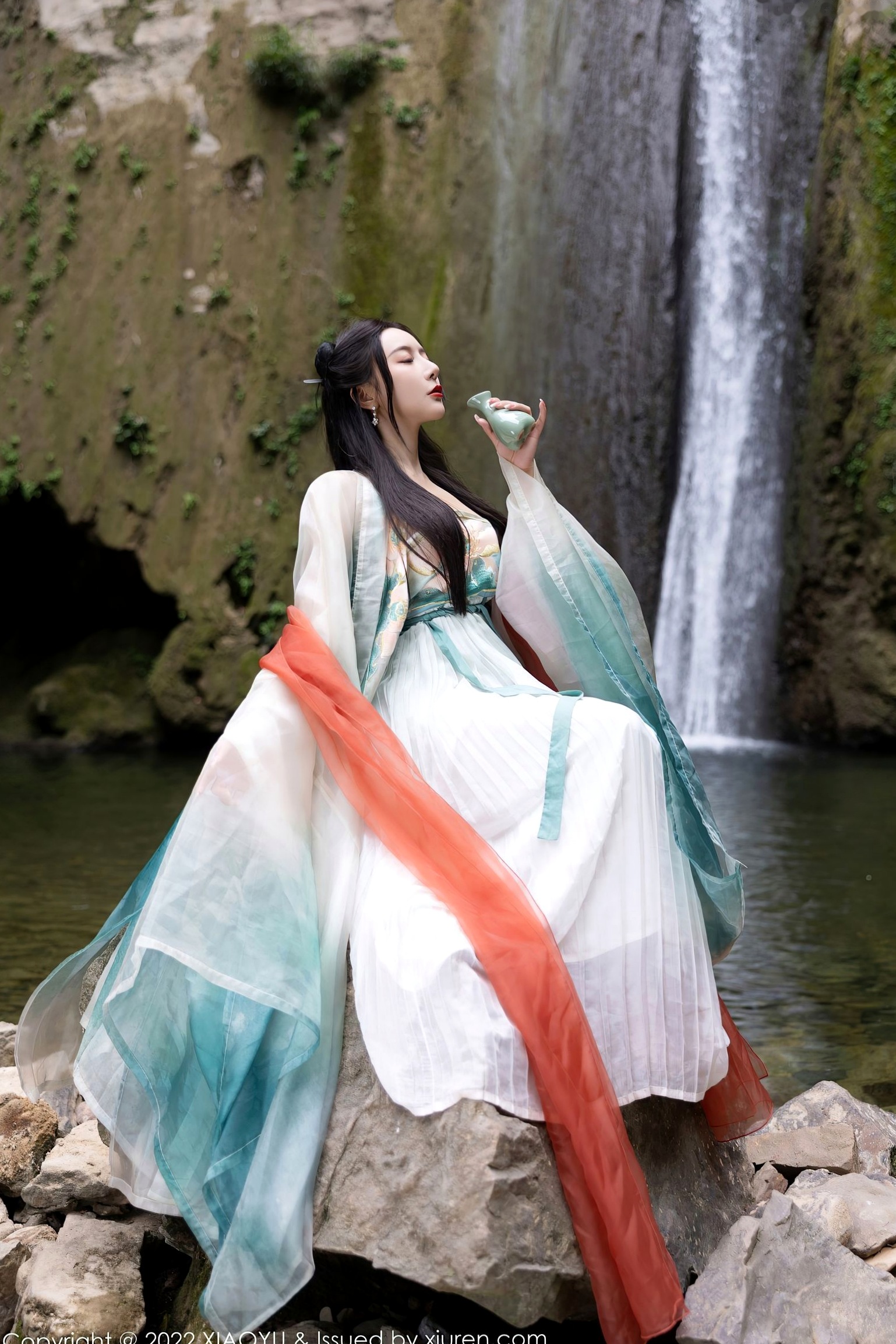 Gallery - XiaoYu语画界 - Painting World ：王馨瑶Yanni杭州户外旅拍，素雅汉服国风写真，清纯仙气与丝袜诱惑尽显东方风韵语画界 - Painting World 户外气质清纯丝袜 王馨瑶女神私房照_秀色女神 - image 10