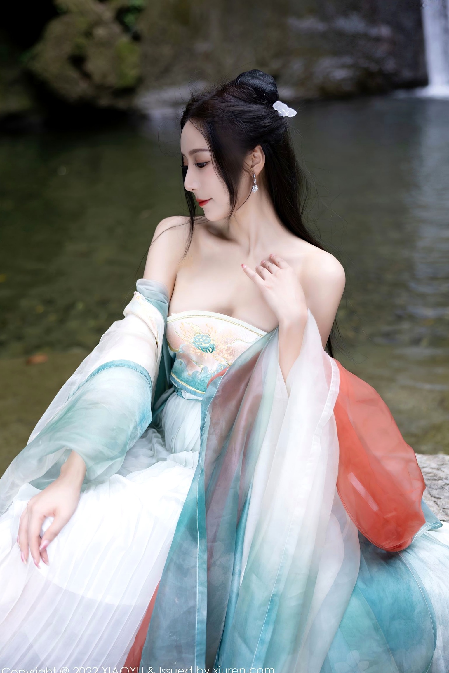 Gallery - XiaoYu语画界 - Painting World ：王馨瑶Yanni杭州户外旅拍，素雅汉服国风写真，清纯仙气与丝袜诱惑尽显东方风韵语画界 - Painting World 户外气质清纯丝袜 王馨瑶女神私房照_秀色女神 - image 12