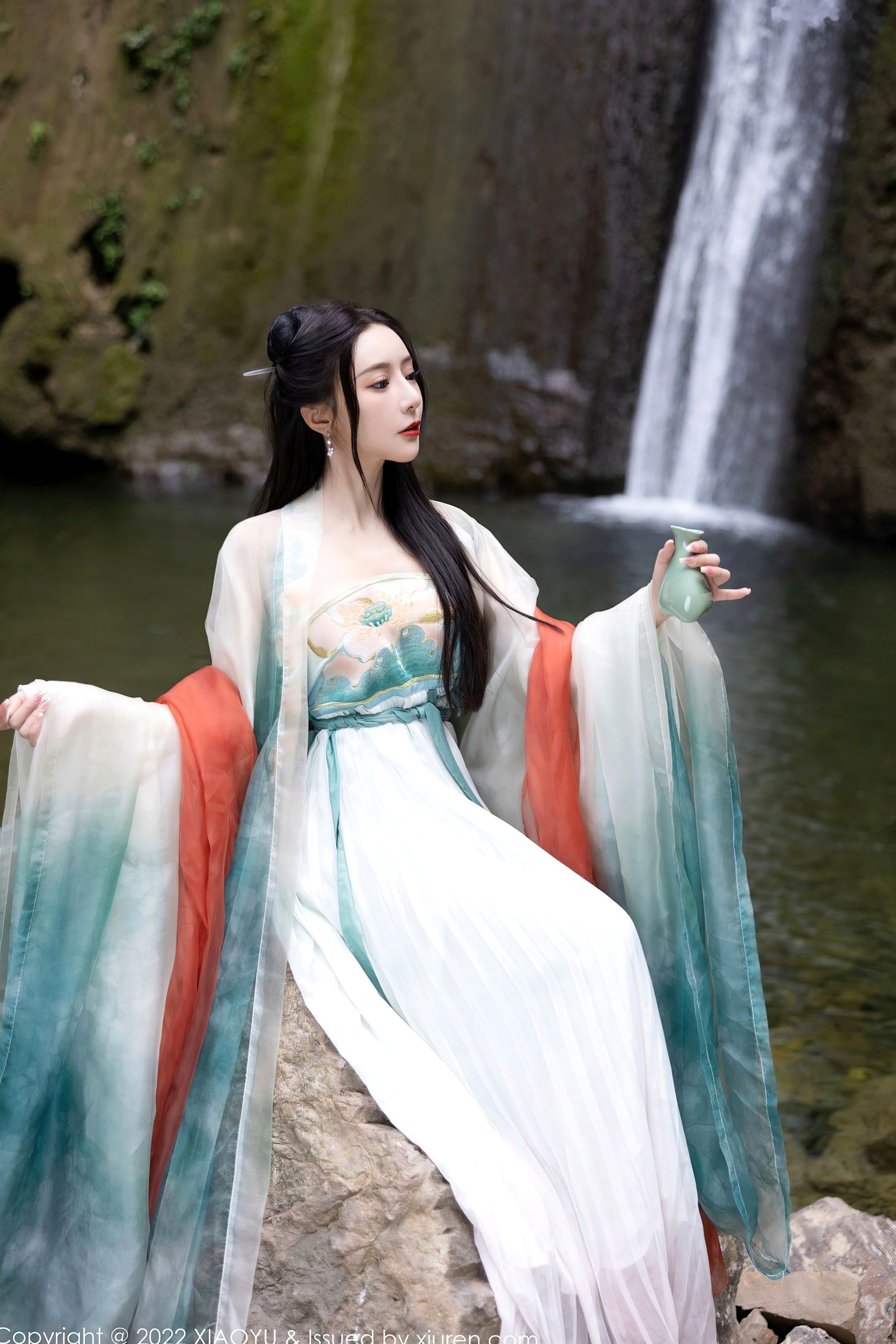 Gallery - XiaoYu语画界 - Painting World ：王馨瑶Yanni杭州户外旅拍，素雅汉服国风写真，清纯仙气与丝袜诱惑尽显东方风韵语画界 - Painting World 户外气质清纯丝袜 王馨瑶女神私房照_秀色女神 - image 17