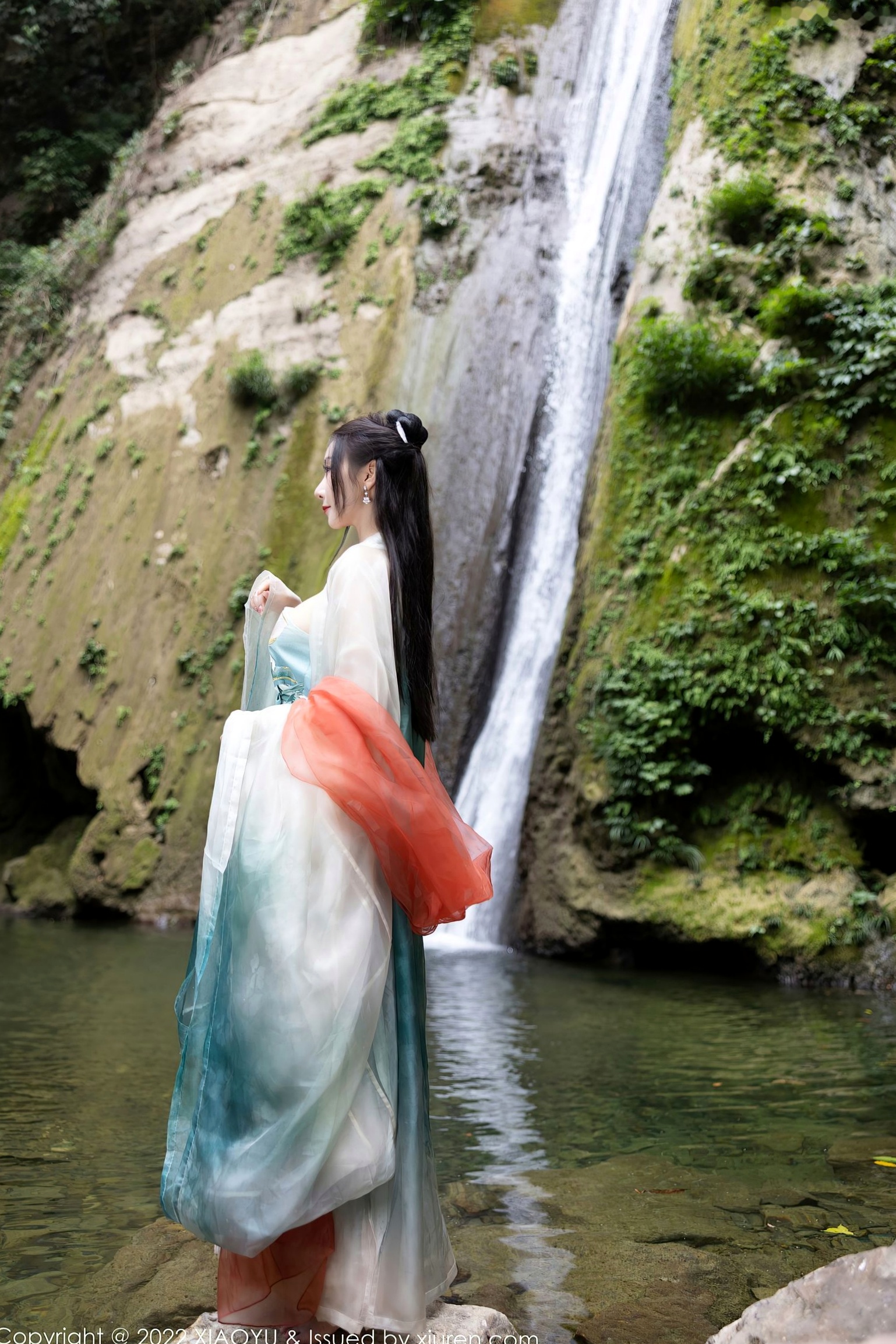 Gallery - XiaoYu语画界 - Painting World ：王馨瑶Yanni杭州户外旅拍，素雅汉服国风写真，清纯仙气与丝袜诱惑尽显东方风韵语画界 - Painting World 户外气质清纯丝袜 王馨瑶女神私房照_秀色女神 - image 18