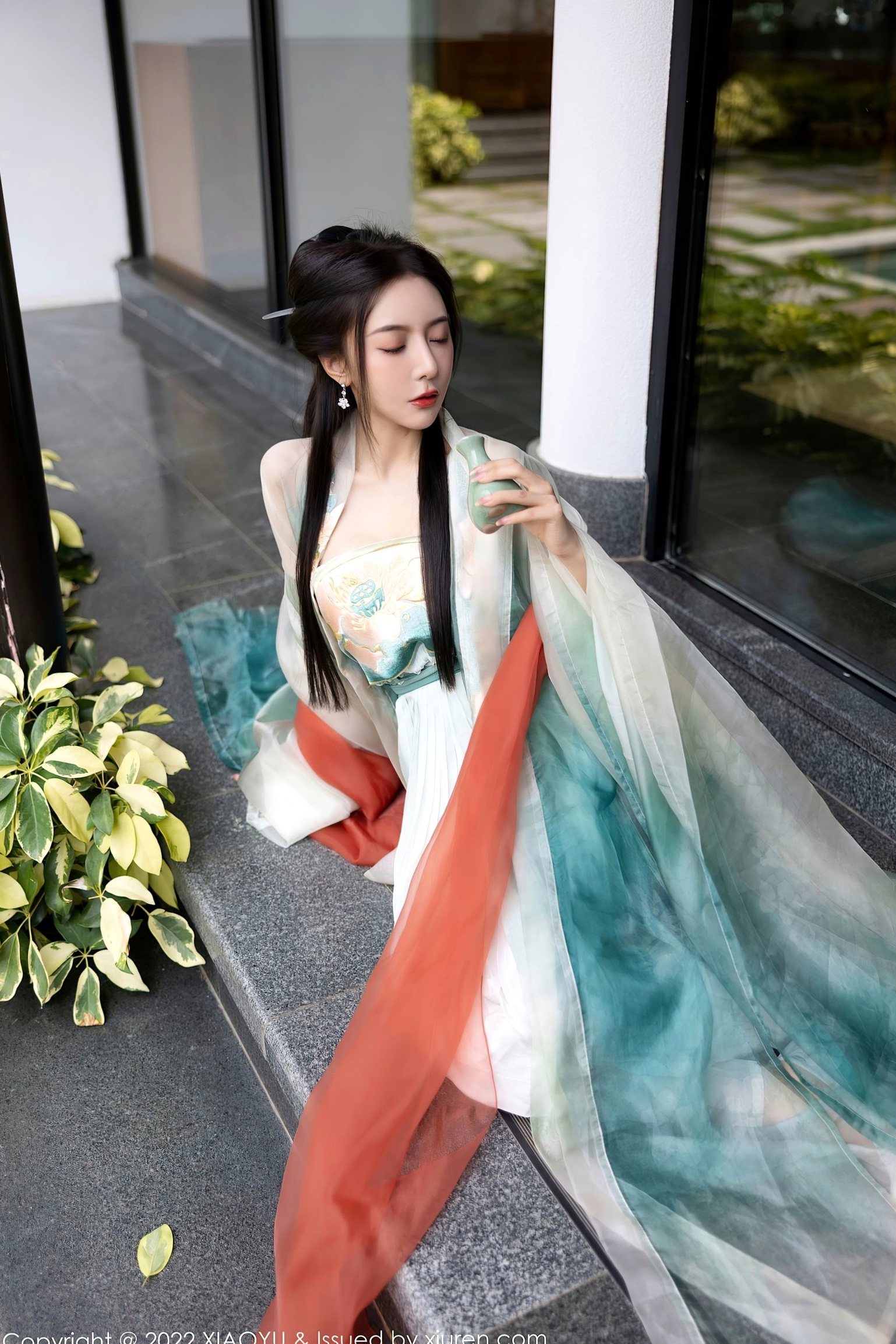 Gallery - XiaoYu语画界 - Painting World ：王馨瑶Yanni杭州户外旅拍，素雅汉服国风写真，清纯仙气与丝袜诱惑尽显东方风韵语画界 - Painting World 户外气质清纯丝袜 王馨瑶女神私房照_秀色女神 - image 22
