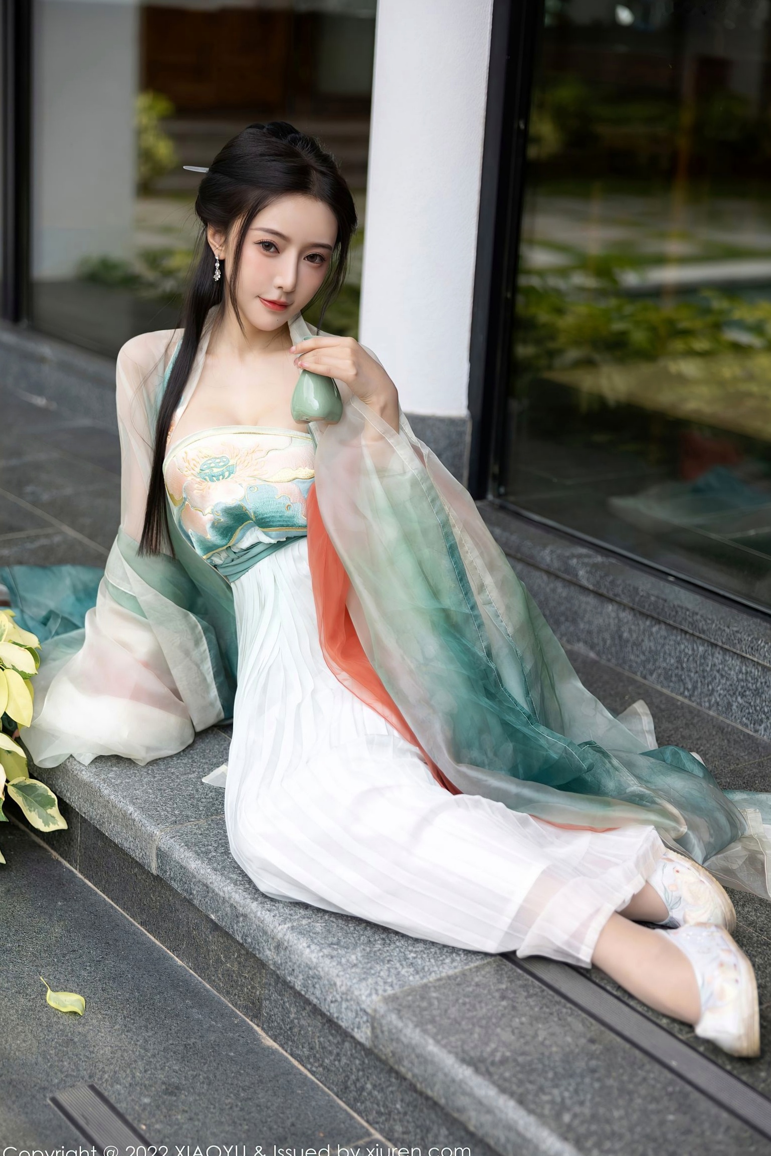 Gallery - XiaoYu语画界 - Painting World ：王馨瑶Yanni杭州户外旅拍，素雅汉服国风写真，清纯仙气与丝袜诱惑尽显东方风韵语画界 - Painting World 户外气质清纯丝袜 王馨瑶女神私房照_秀色女神 - image 24