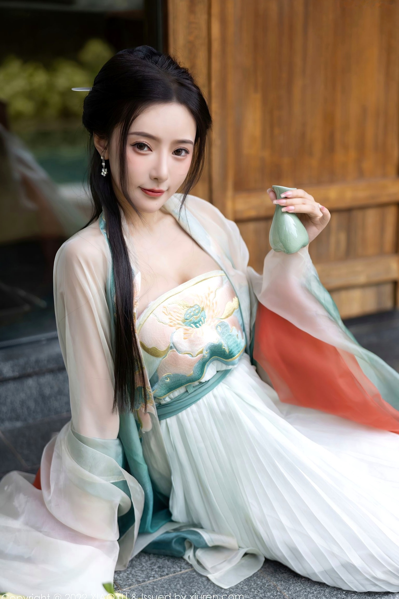 Gallery - XiaoYu语画界 - Painting World ：王馨瑶Yanni杭州户外旅拍，素雅汉服国风写真，清纯仙气与丝袜诱惑尽显东方风韵语画界 - Painting World 户外气质清纯丝袜 王馨瑶女神私房照_秀色女神 - image 25