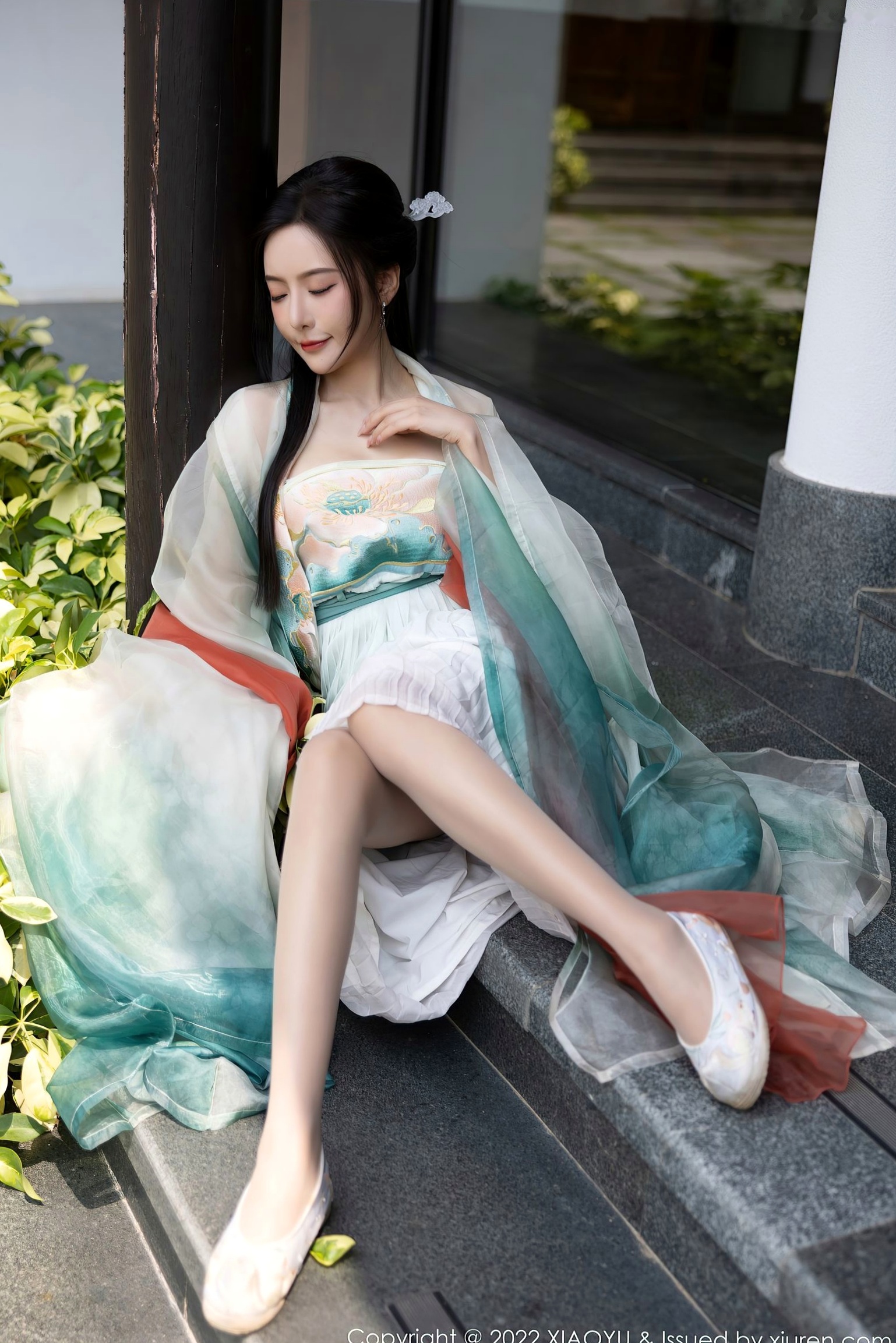 Gallery - XiaoYu语画界 - Painting World ：王馨瑶Yanni杭州户外旅拍，素雅汉服国风写真，清纯仙气与丝袜诱惑尽显东方风韵语画界 - Painting World 户外气质清纯丝袜 王馨瑶女神私房照_秀色女神 - image 27