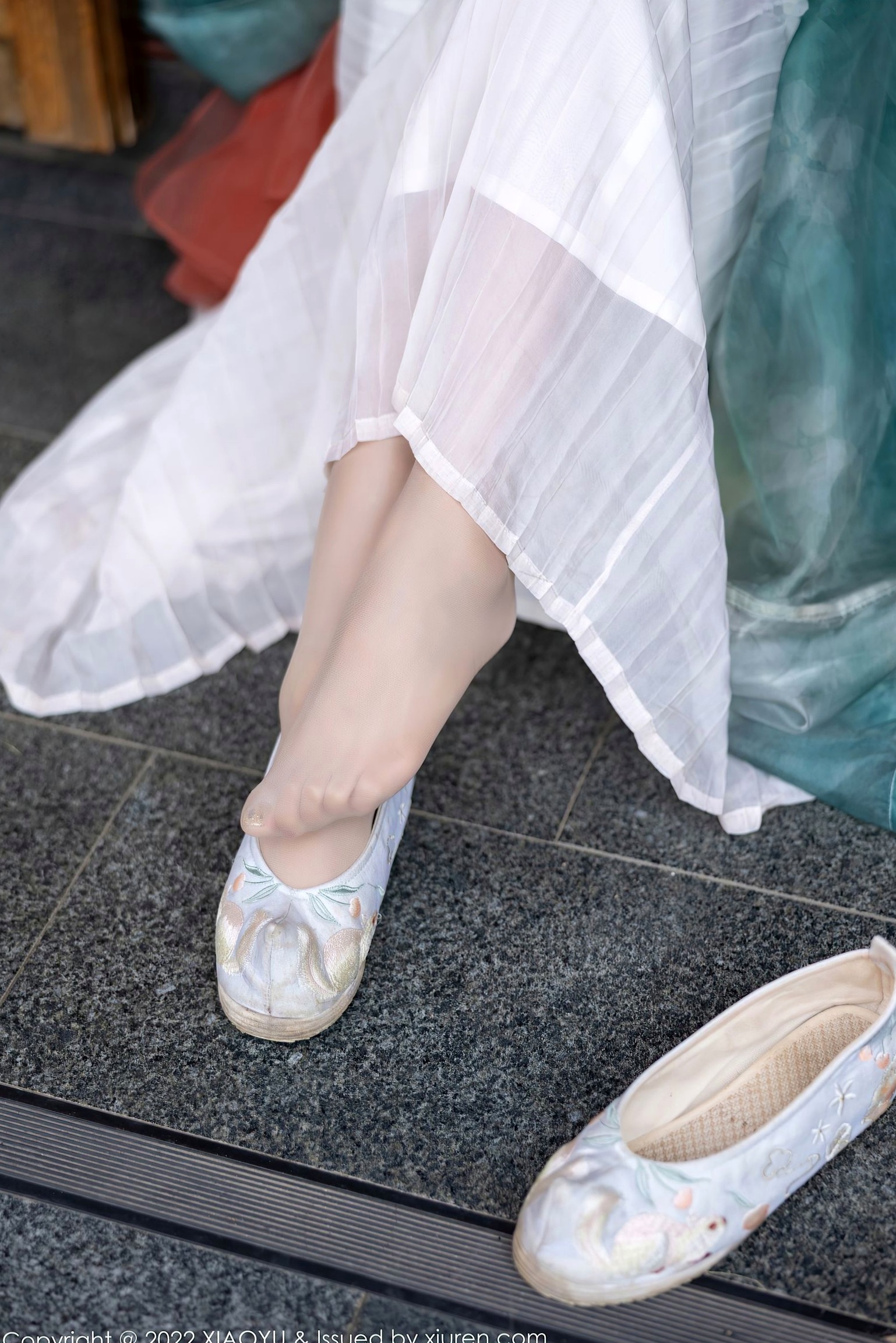 Gallery - XiaoYu语画界 - Painting World ：王馨瑶Yanni杭州户外旅拍，素雅汉服国风写真，清纯仙气与丝袜诱惑尽显东方风韵语画界 - Painting World 户外气质清纯丝袜 王馨瑶女神私房照_秀色女神 - image 32