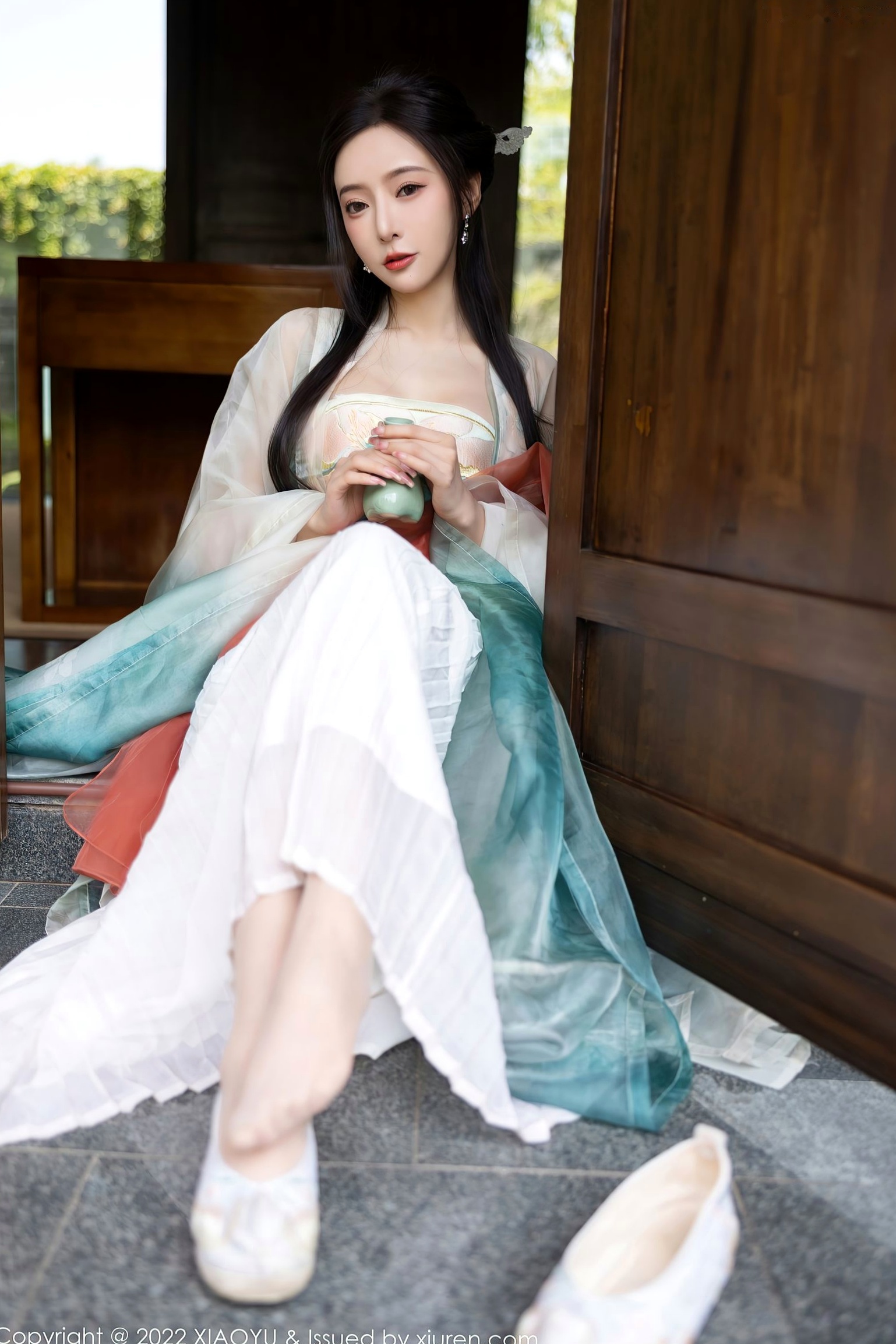 Gallery - XiaoYu语画界 - Painting World ：王馨瑶Yanni杭州户外旅拍，素雅汉服国风写真，清纯仙气与丝袜诱惑尽显东方风韵语画界 - Painting World 户外气质清纯丝袜 王馨瑶女神私房照_秀色女神 - image 33