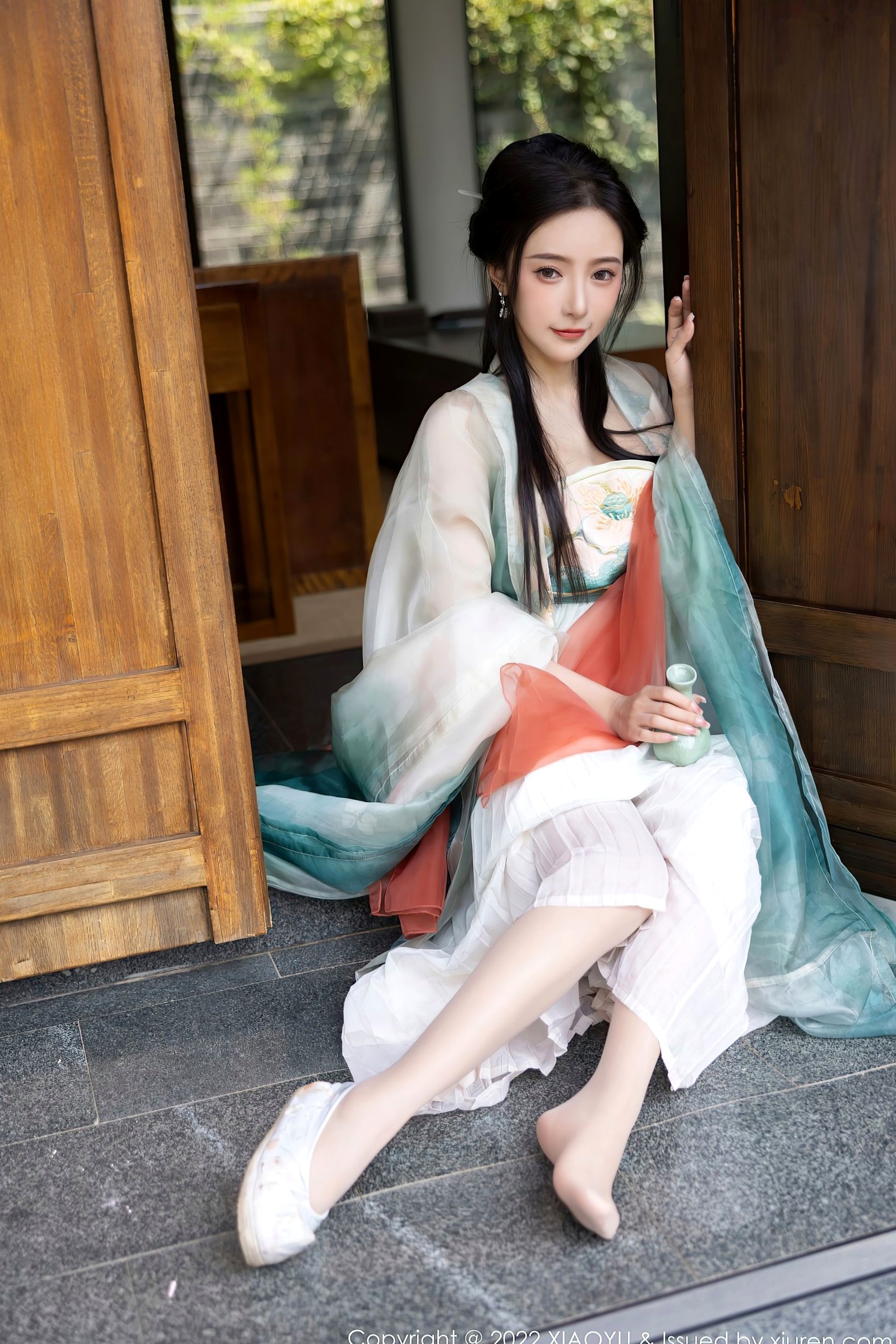 Gallery - XiaoYu语画界 - Painting World ：王馨瑶Yanni杭州户外旅拍，素雅汉服国风写真，清纯仙气与丝袜诱惑尽显东方风韵语画界 - Painting World 户外气质清纯丝袜 王馨瑶女神私房照_秀色女神 - image 35
