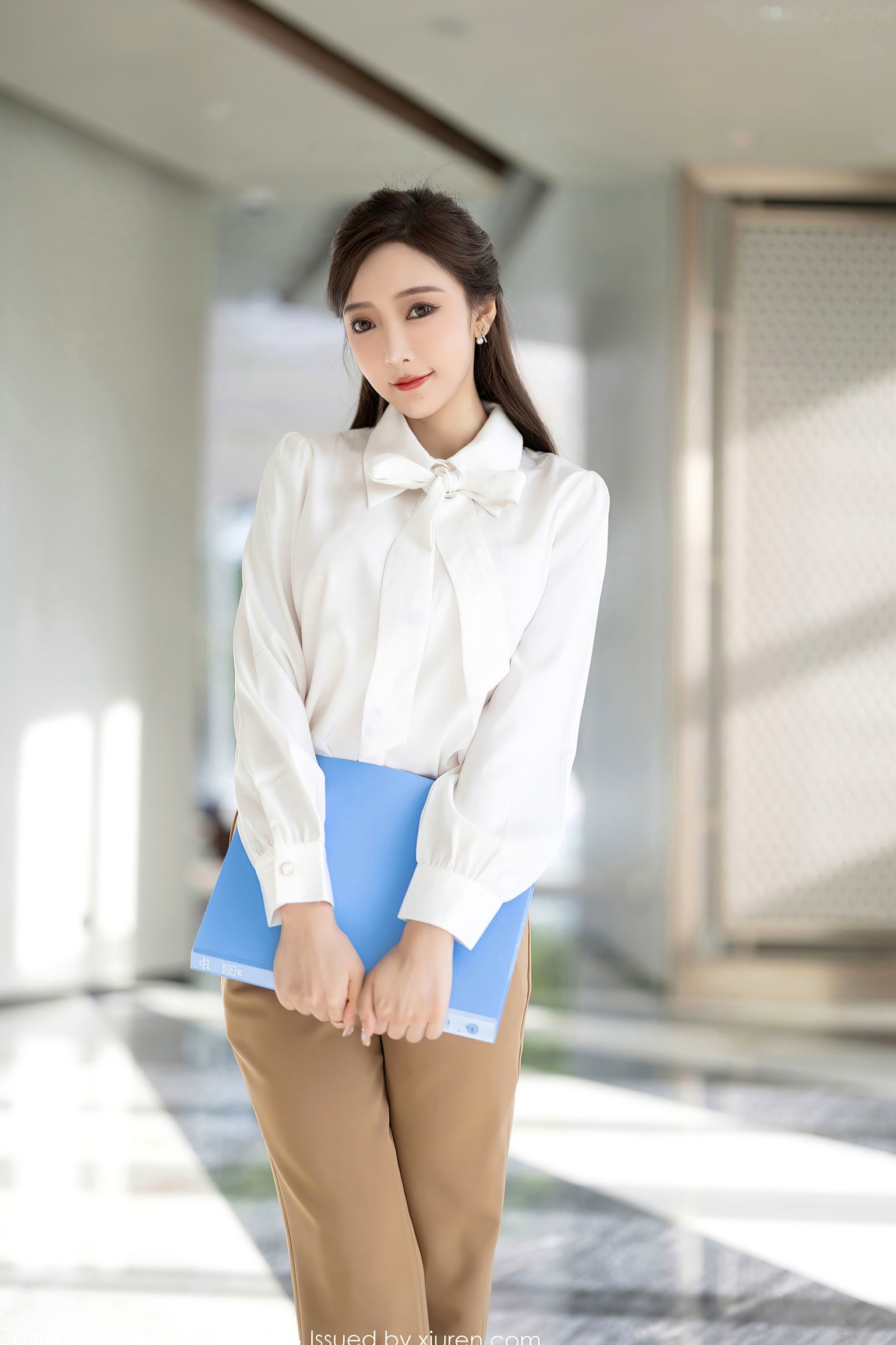 Gallery - XiaoYu语画界 - Painting World -852-王馨瑶：职场白衬衫与粉色内衣的极致诱惑，优雅干练与性感私房写真，无圣光大尺度呈现语画界 - Painting World 性感气质私房照尤物 王馨瑶女神私房照_秀色女神 - image 6