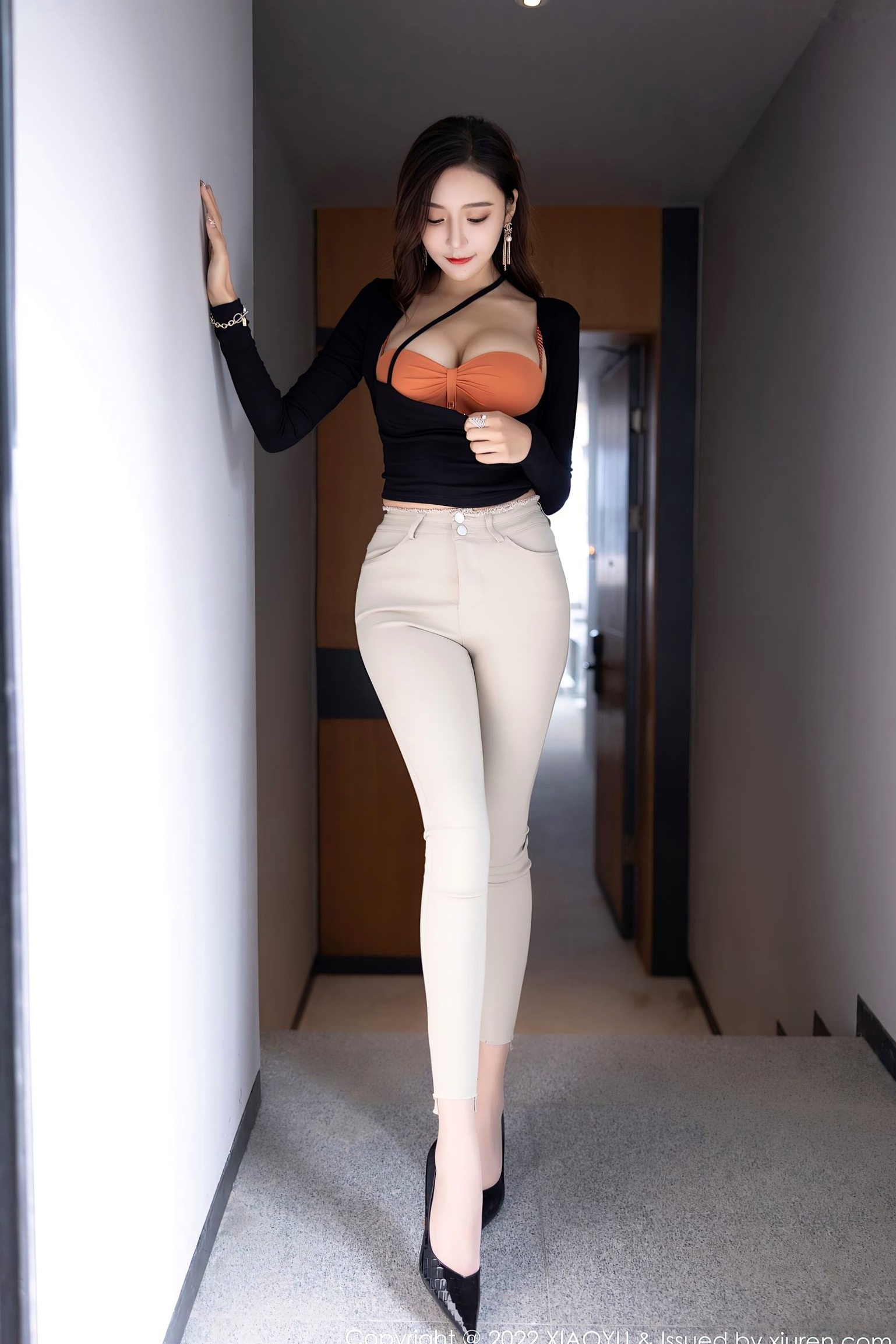 Gallery - XiaoYu语画界 - Painting World -762-王馨瑶Yanni-惠州旅拍户外橙色内衣时尚穿搭，魅力御姐修身长裤尽显极品身材，性感大尺度写真全集语画界 - Painting World 性感极品美腿气质内衣 王馨瑶女神私房照_秀色女神 - image 18